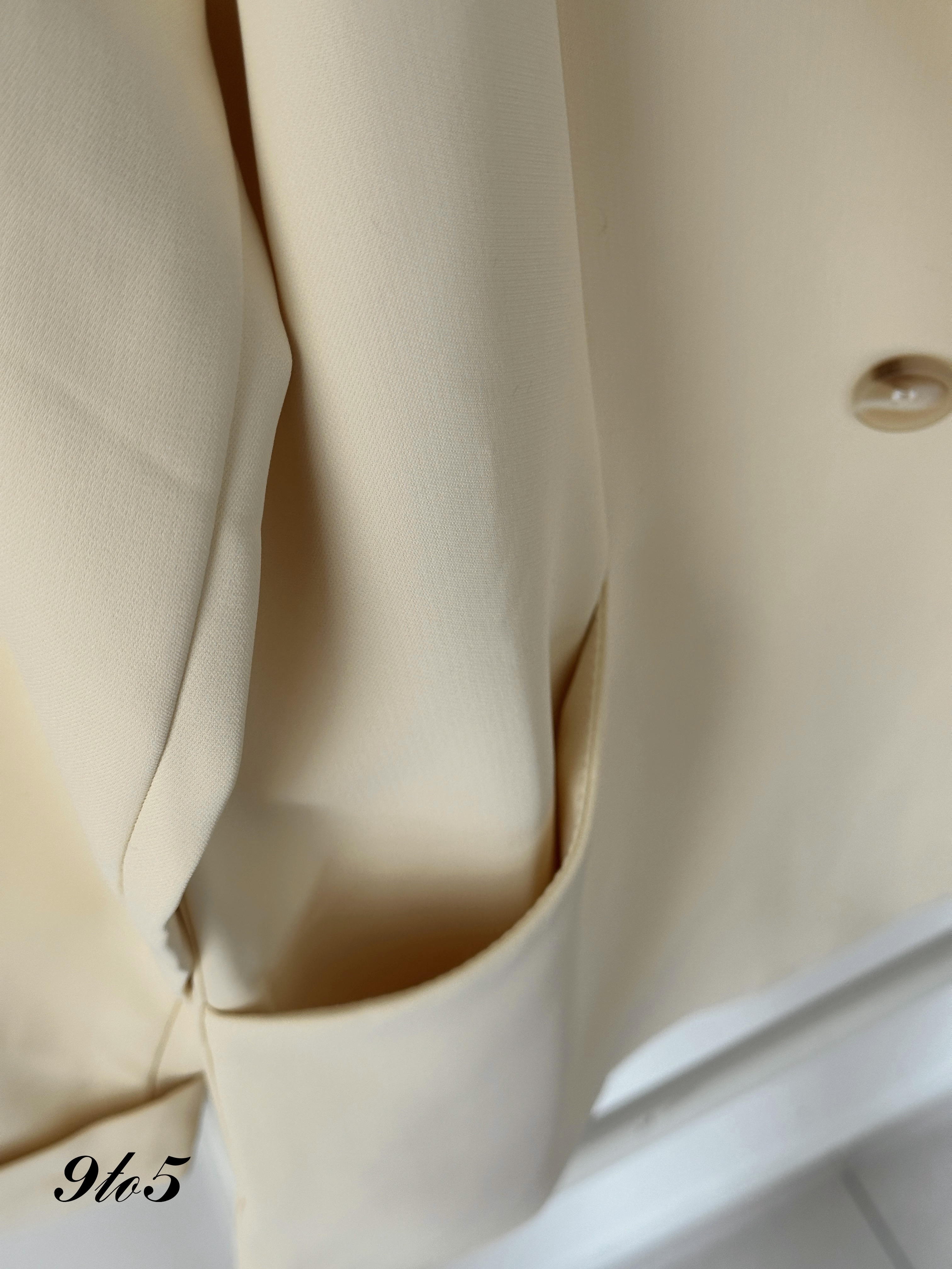 T4023 Long Sleeve Blazer - Cream