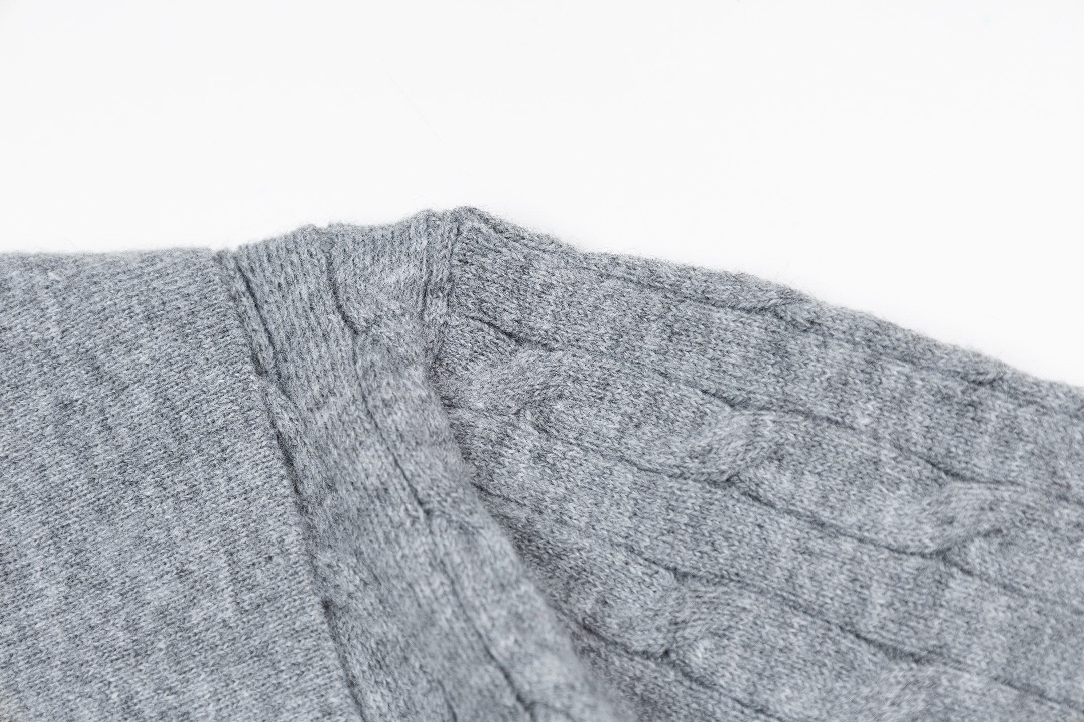 Mardi Mercredi Flower Embroidery Cable Short Sleeve Knit