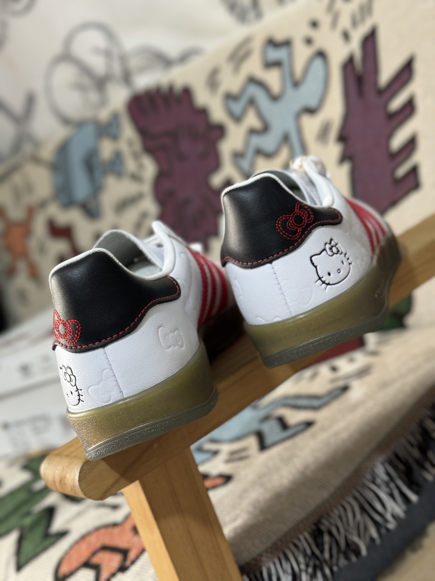 Adidas Originals x Hello Kitty Gazelle Indoor II0013
