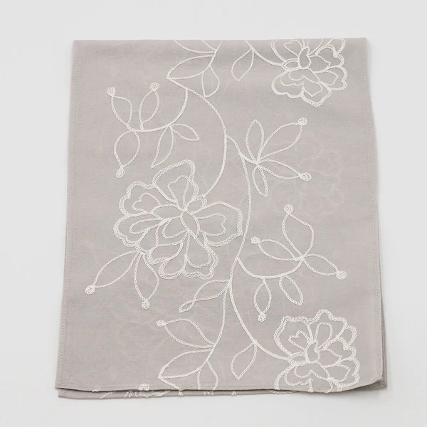 日本進口Lune Jumelle花朵刺繡防UV輕薄圍巾