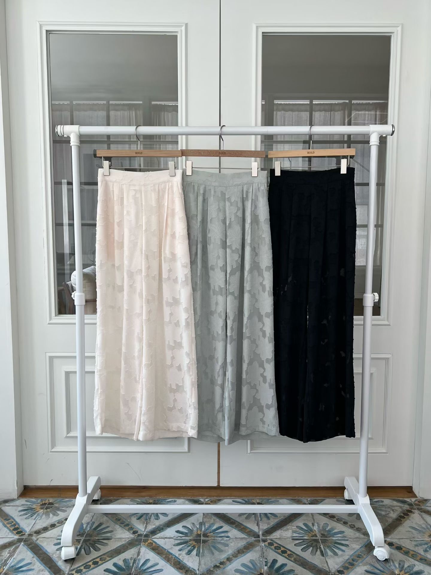 B15 印花透感鬆緊寬褲