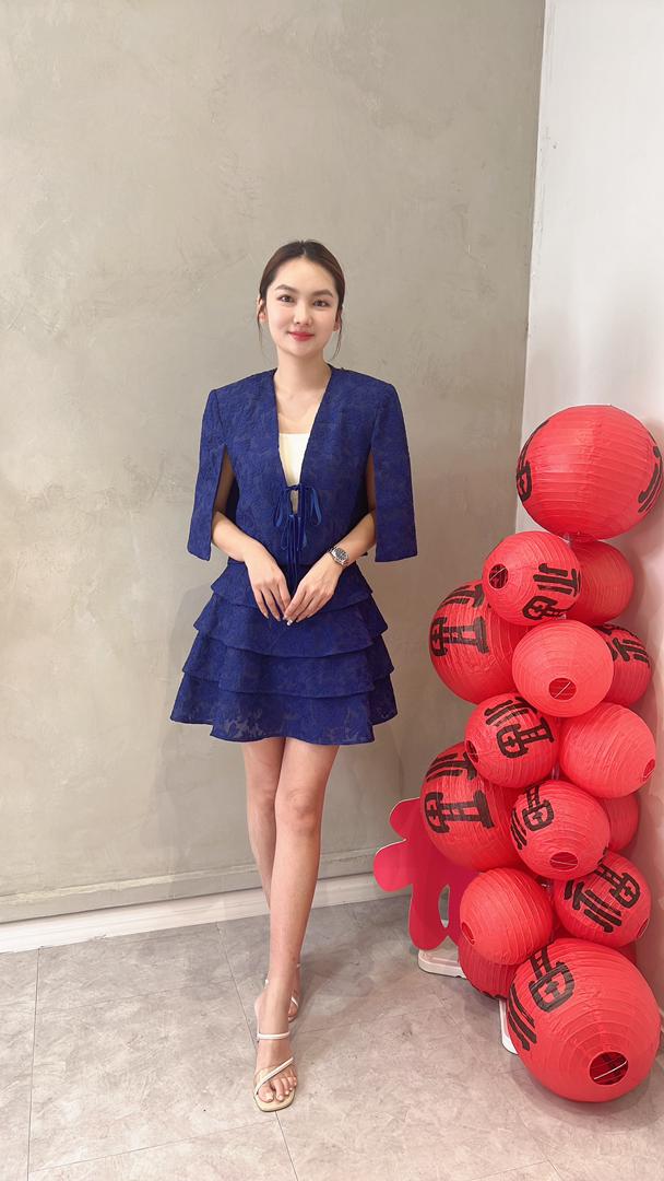 CB2689 FRONT TIE SHEER LACE CAPELET