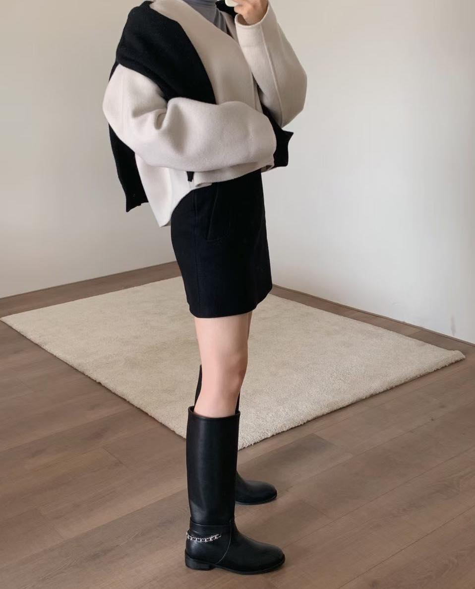 金屬鏈黑色高筒靴