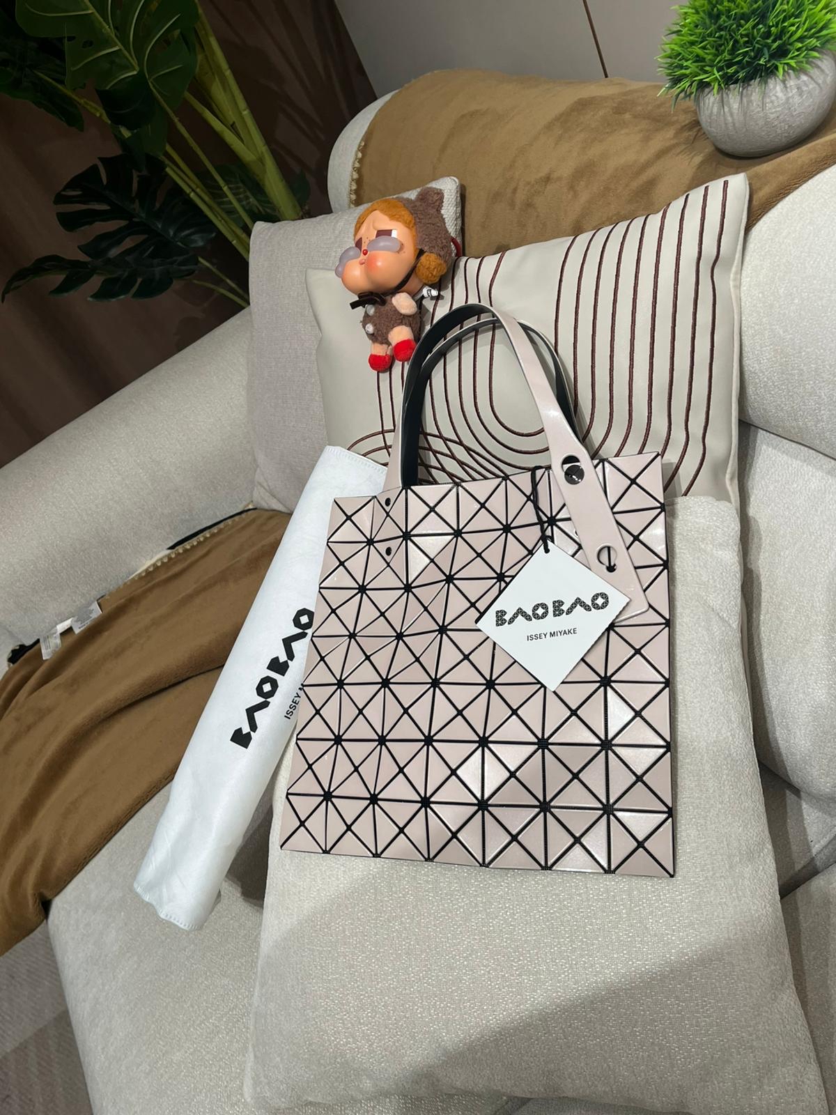 未使用品 Issey Miyake Bao Bao Tote Bag 100%Authentic, Unused ✅證書✅Dust bag
