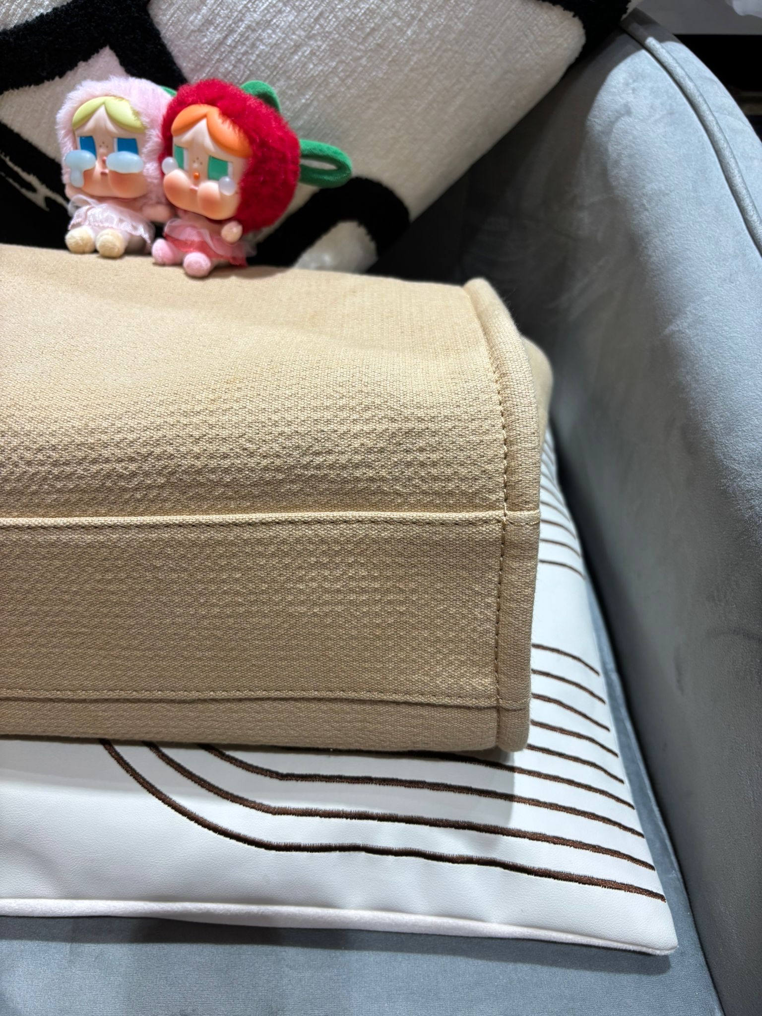 Chanel deauville tote bag with pouch 100%Authentic,98%new ✅晶片✅dust bag✅pouch 