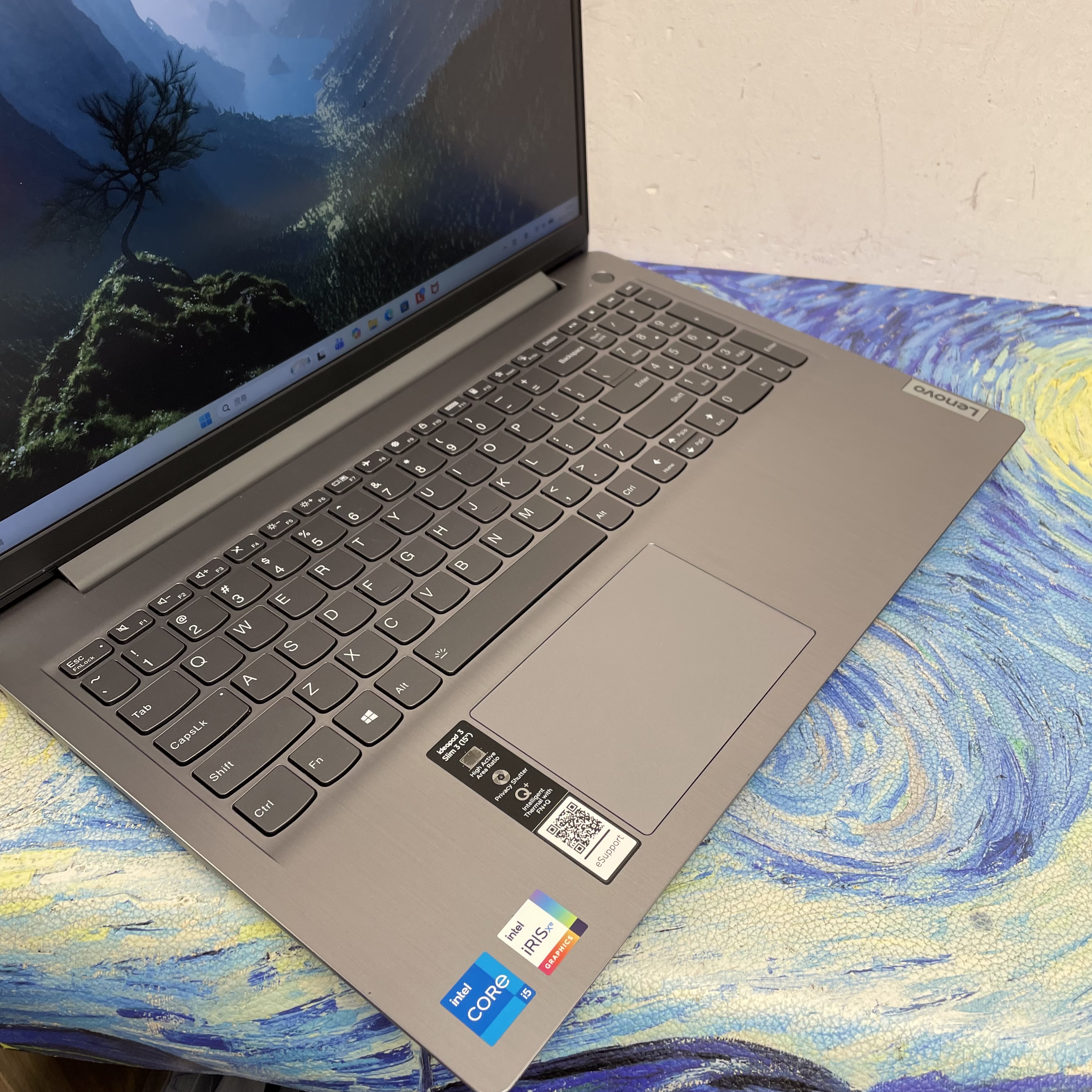 #5090 Lenovo ideapad 3/i5-1135G7/12GB Ram/512GB SSD/1080p/四邊窄邊框/ Notebook / Laptop / Gaming/ 文書機 / 輕薄 /  PC / YouTube / Netflix/ Win11 / Office / Work / Zoom