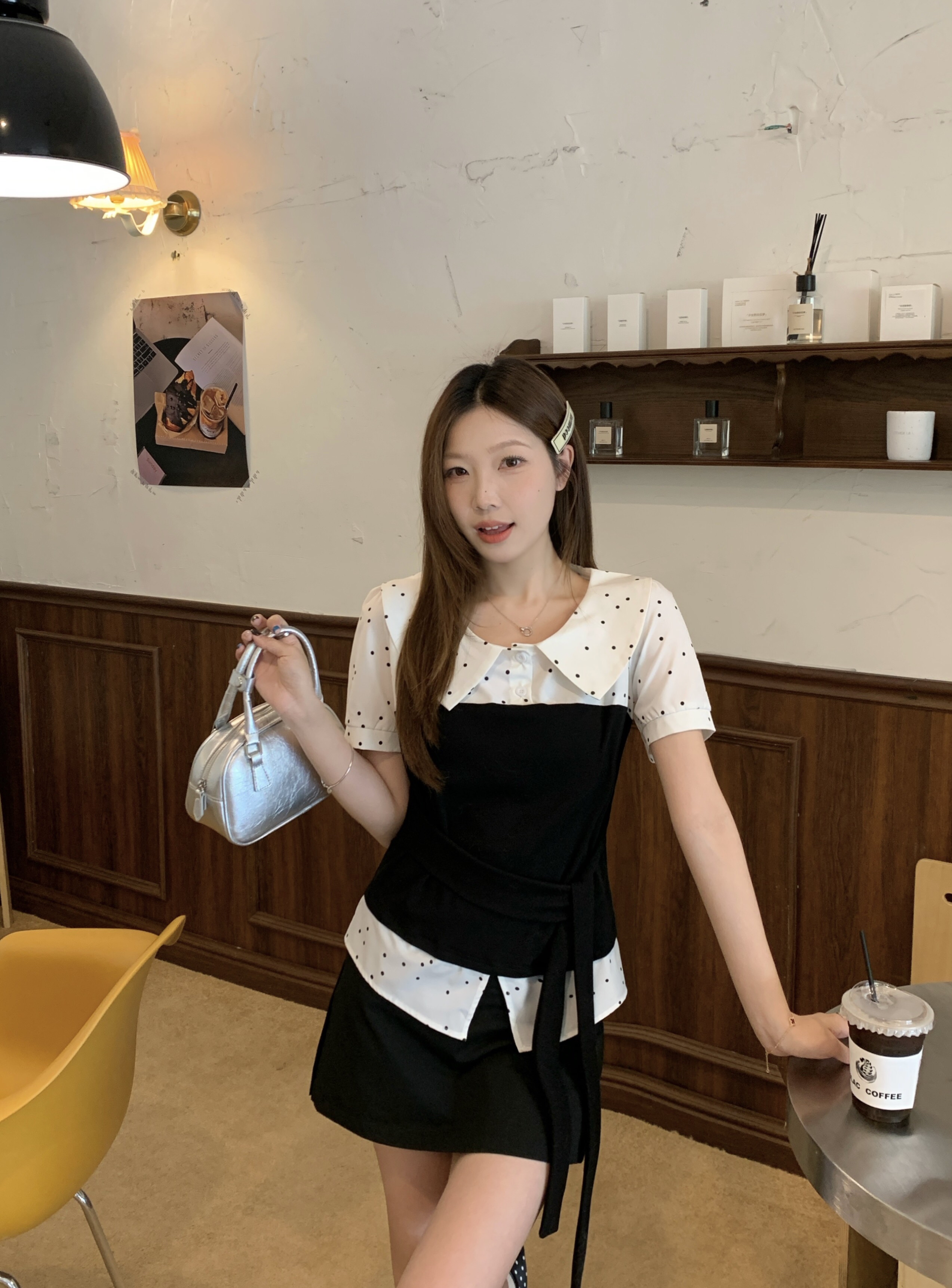 B196(80835) 韩版气质假两件白波点娃娃领肩袖拼腰黑绑带上衣 