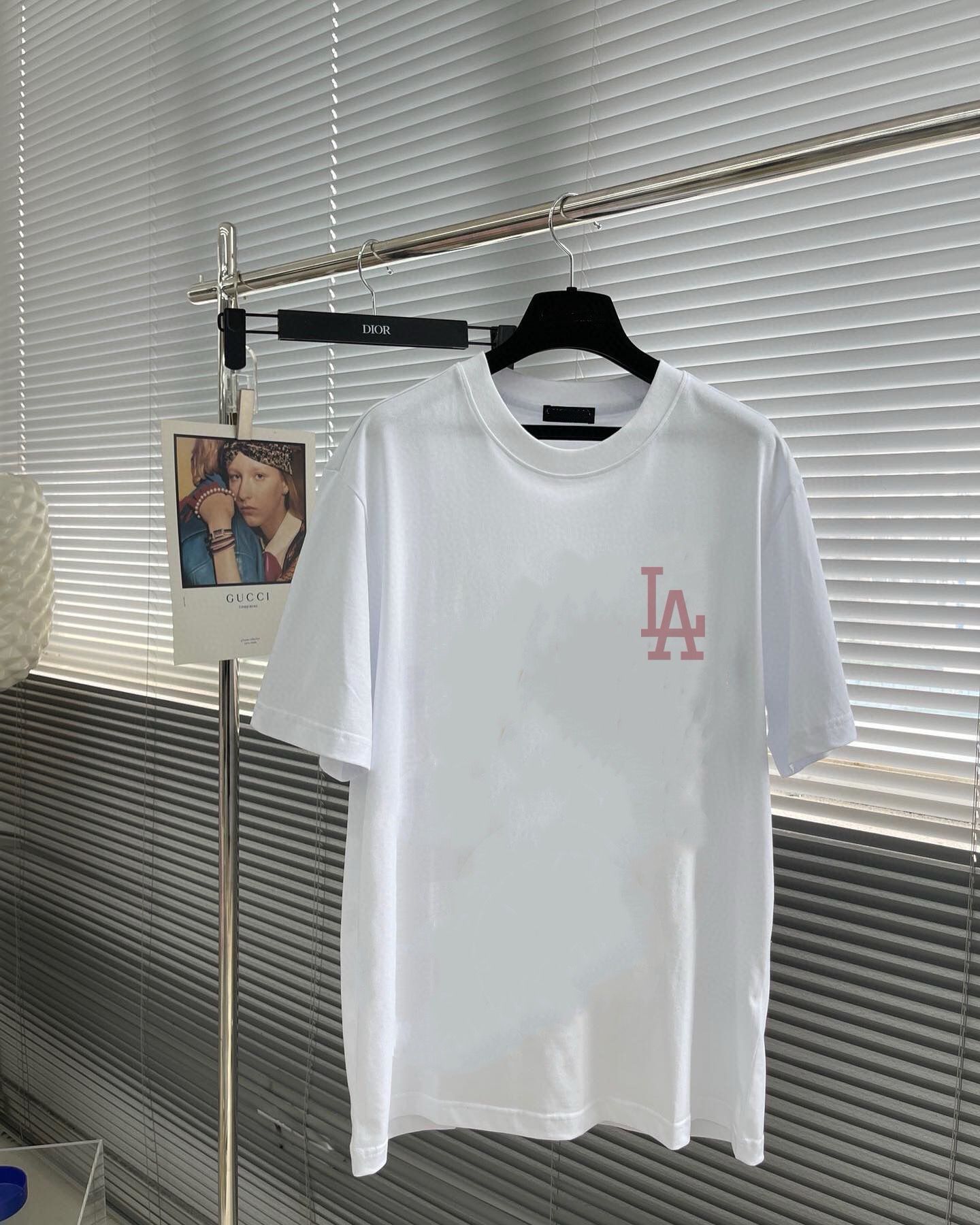 $220件。MLB NY洋基隊韓國限定款愛心情侶短袖T恤