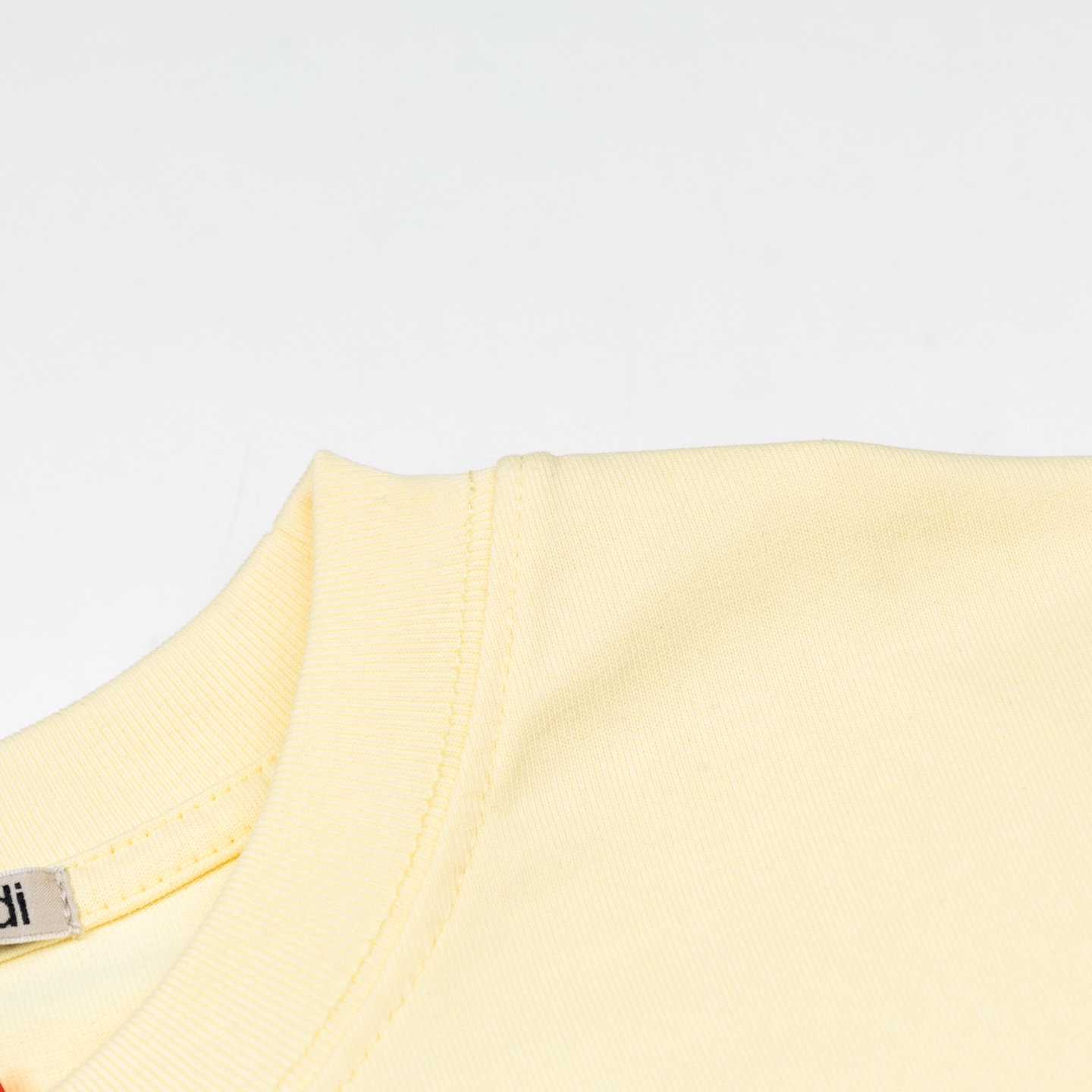 Mardi Mercredi Brush Logo Tee