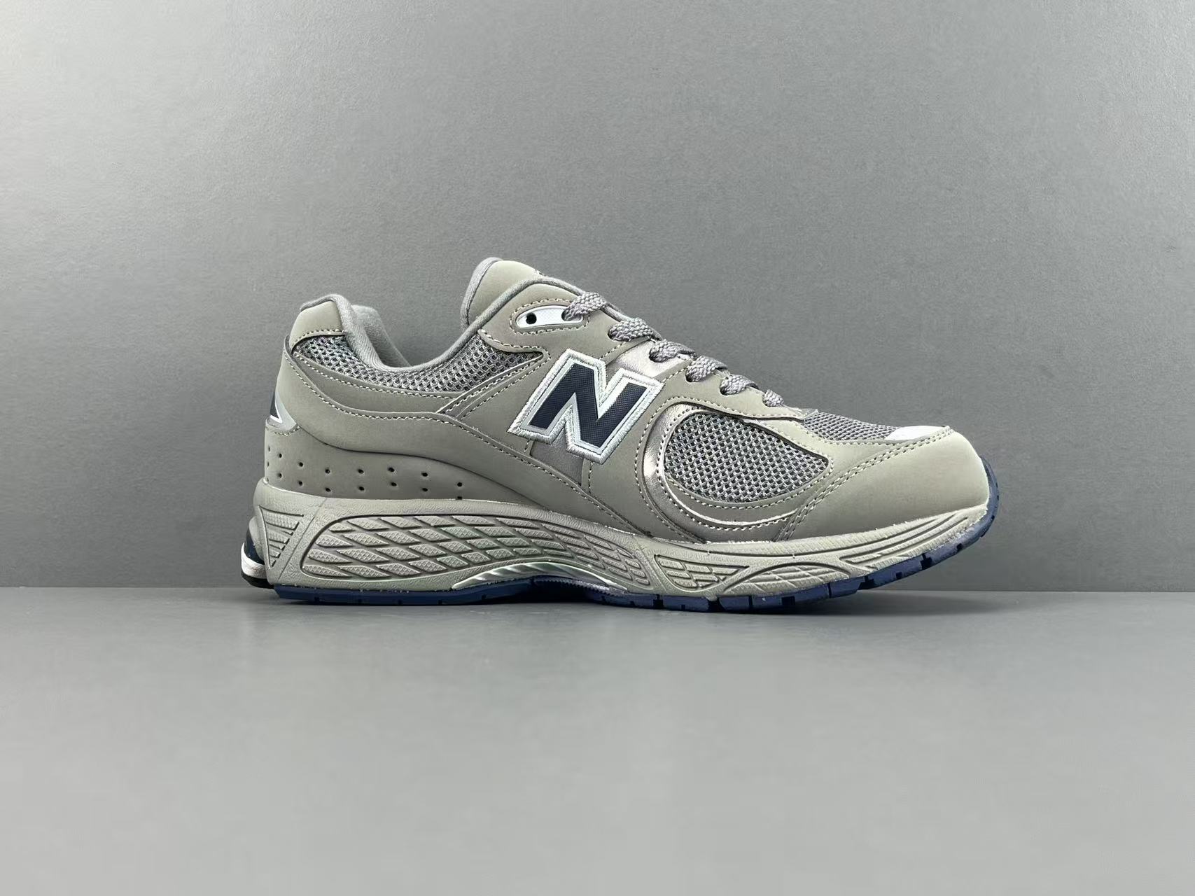 New Balance 2002R ML2002RC
