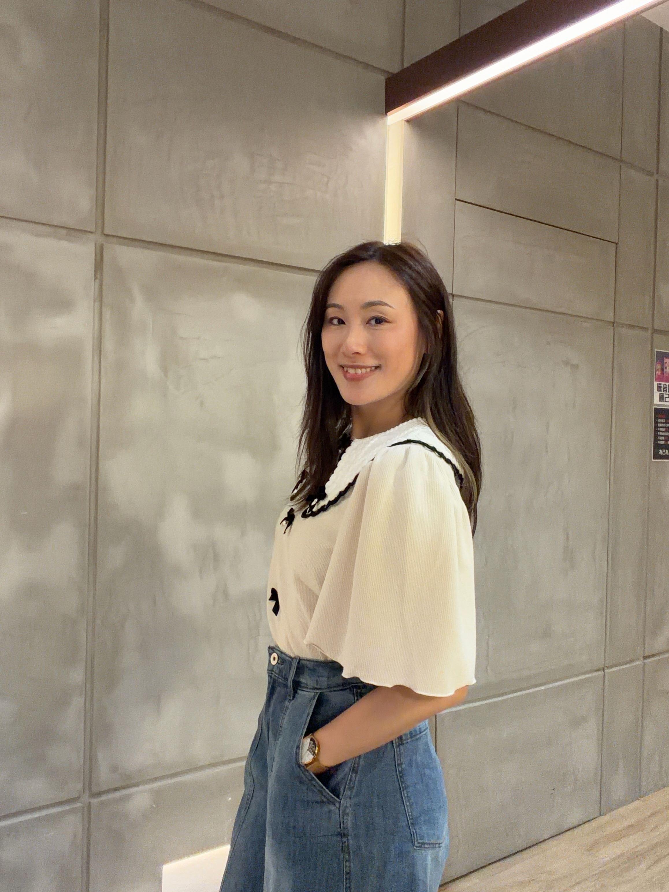 杏色通花傾蝴蝶結top 
