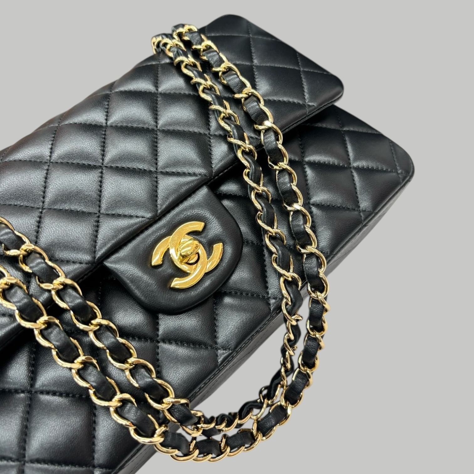 Chanel Lambskin CF25 羊皮金扣