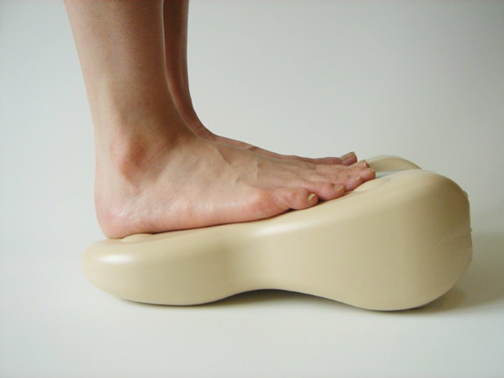 🔥🔥【日本製《RELAX BIZ》功能足部拉筋按摩湯婆子 (附專用布套)】