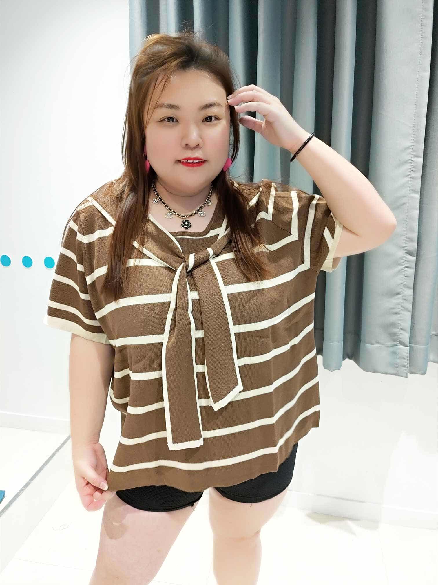 DSA10 可绑带线条设计针织上衣