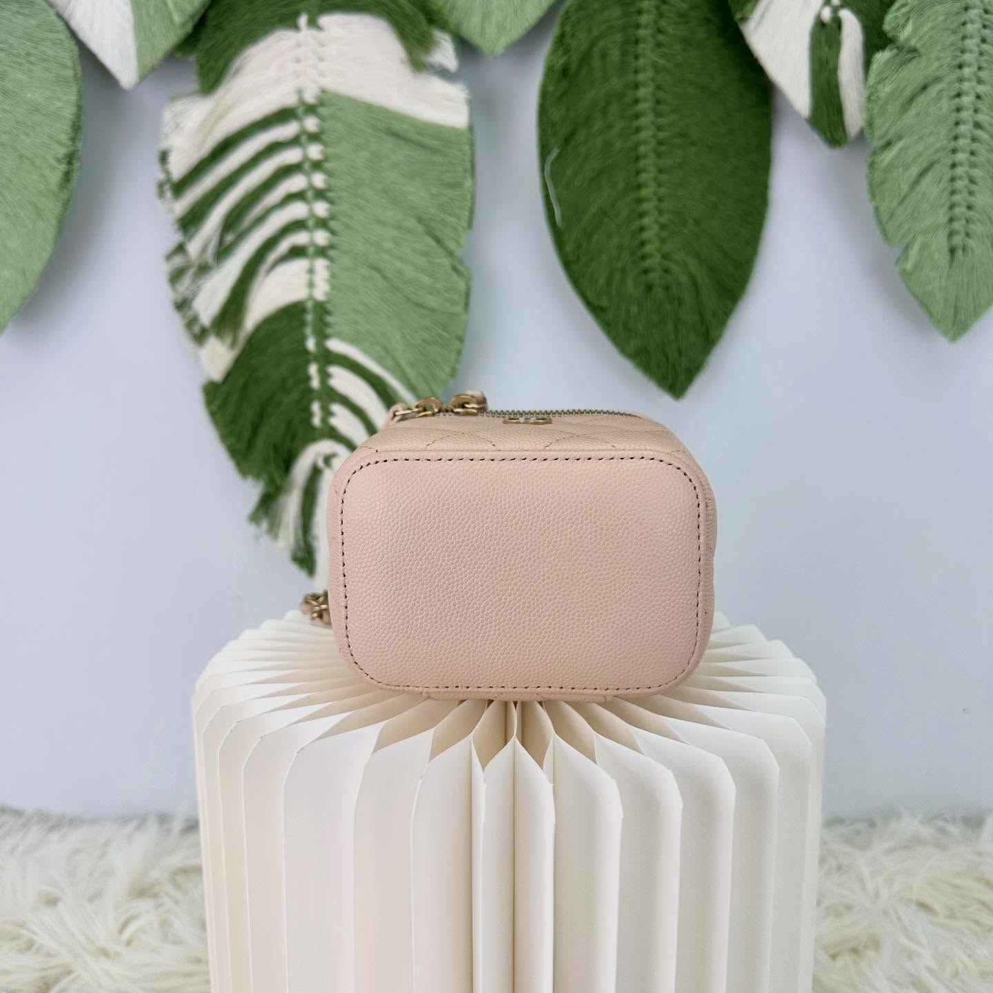 🤍PRE OWNED 裸粉色荔枝皮金扣小方盒 斜肩包🩷