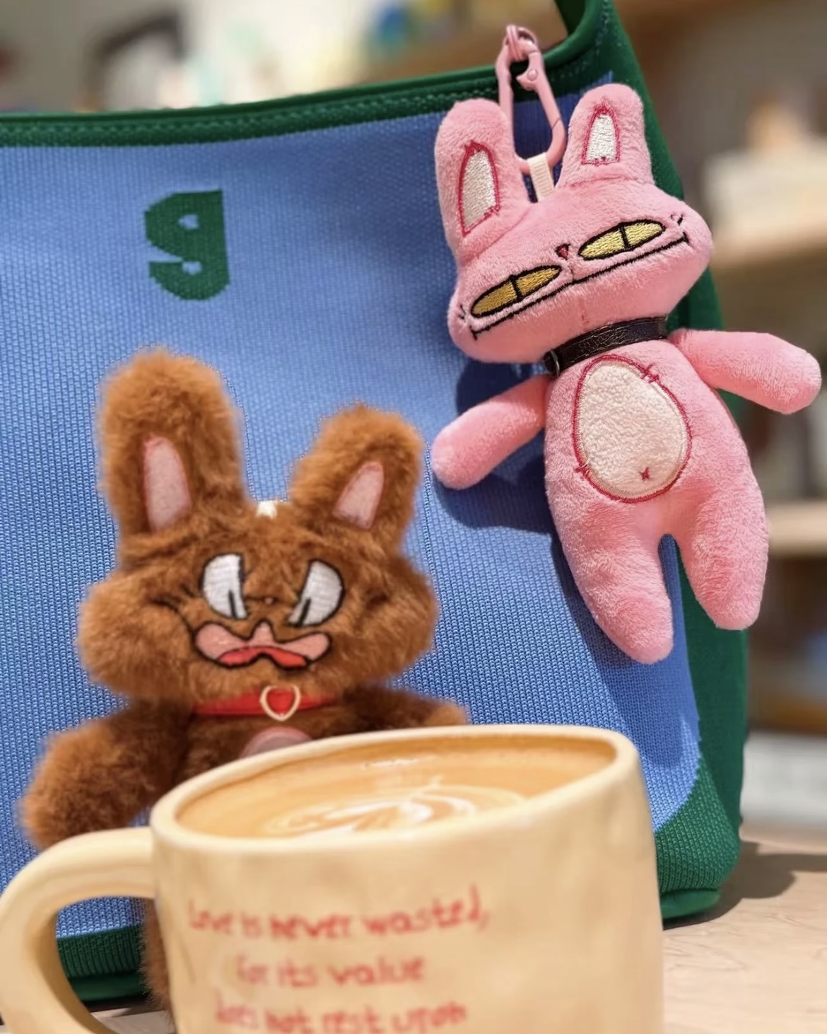 嘎巴兔「清醒瘋感」毛絨盲盒掛件