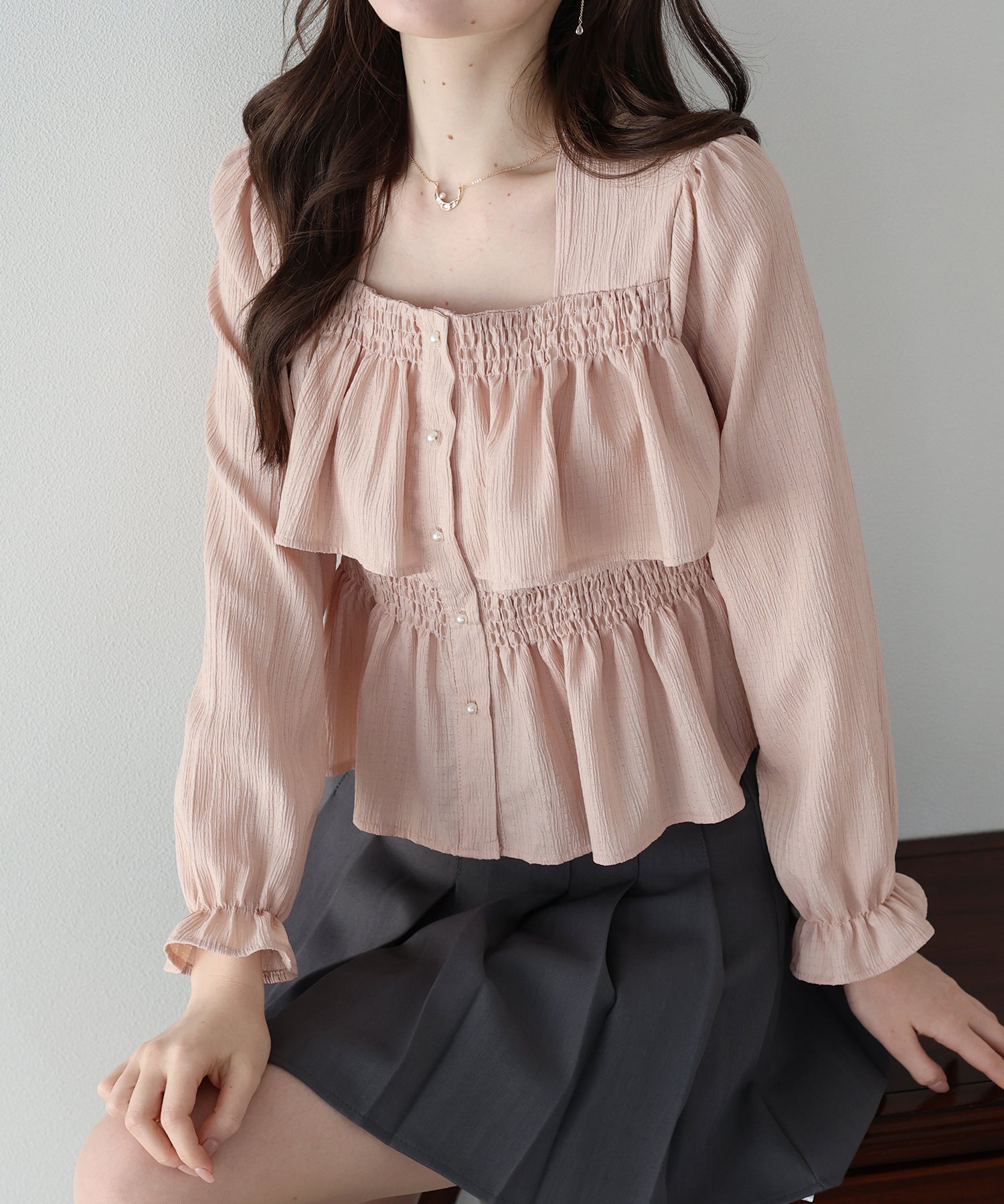 <JP> 後蝴蝶結🎀 小方領 Pearl Ruffles Blouse* 3色入 <預購>