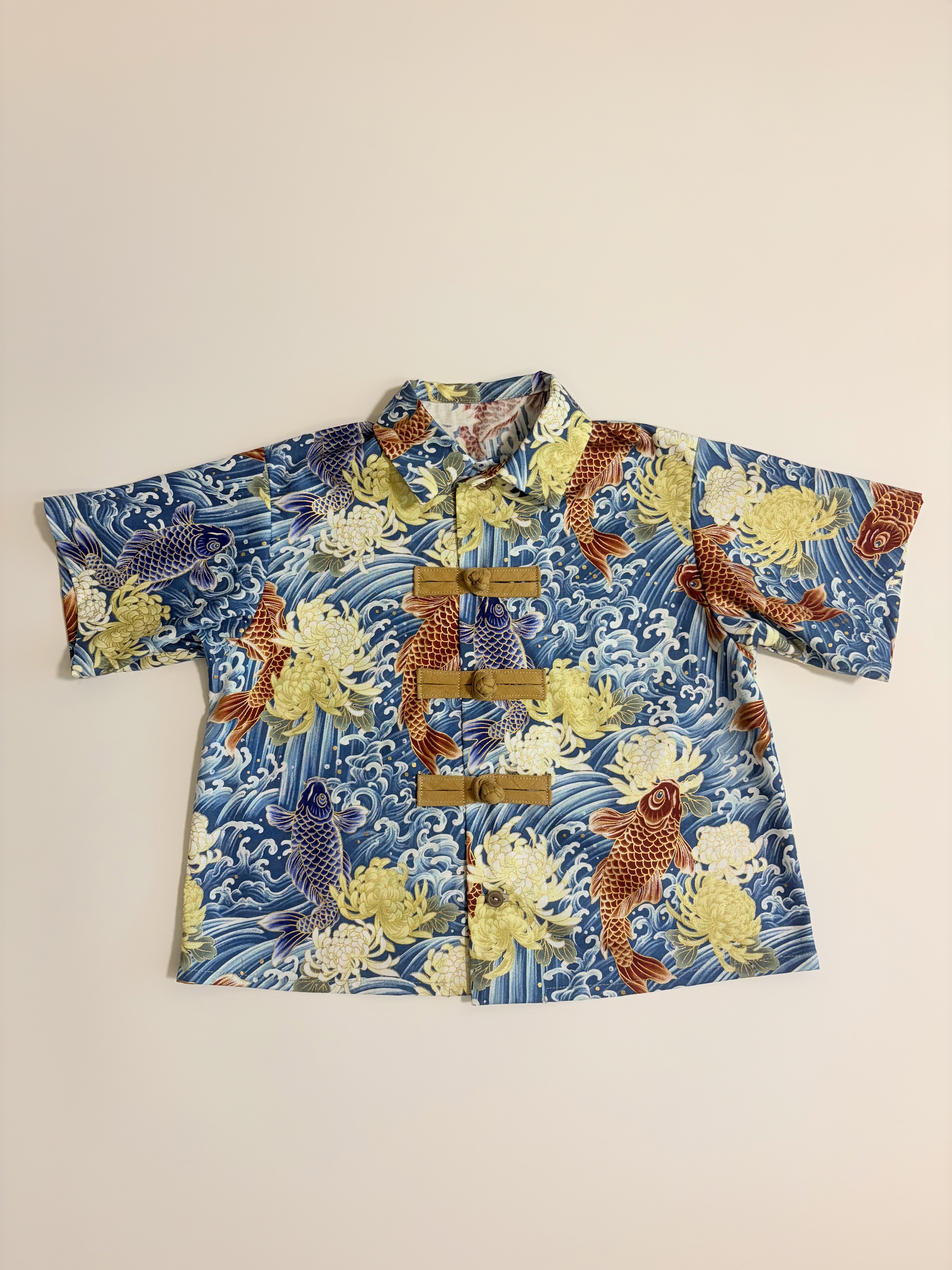 波浪鯉魚中式盤鈕上衣（120碼）