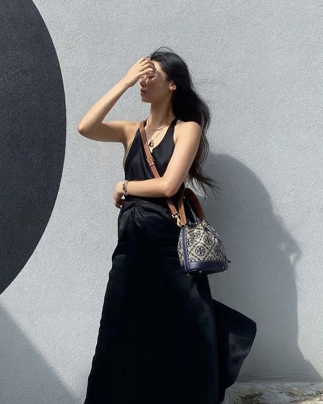 $388,👜 TB老花水桶包（中號）👜