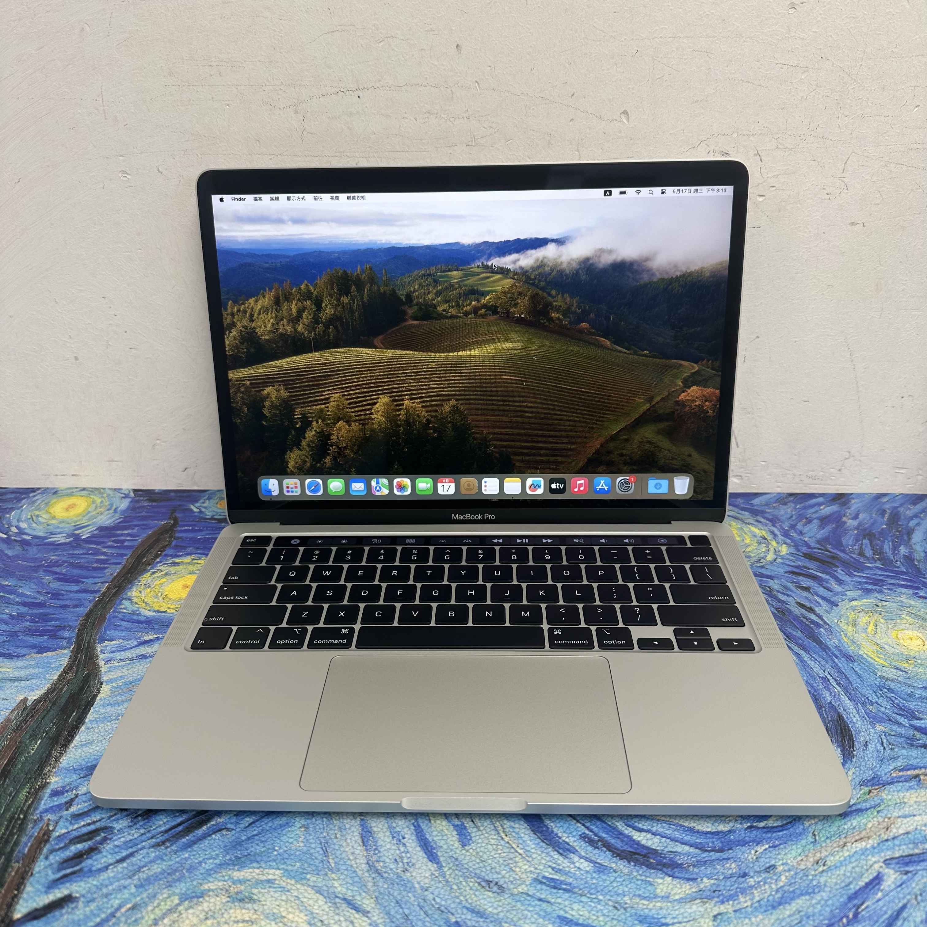 Apple MacBook Pro 13寸Retina i5 CPU /8GB Ram/256GB SSD/Touch ID/輕薄文書機/ 2020 / Laptop / Notebook / 文書 / PC / Movie / Netflix / 
