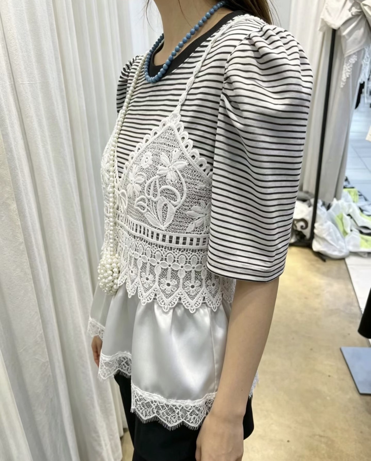 \直播熱賣/韓版條紋拼接蕾絲花邊上衣