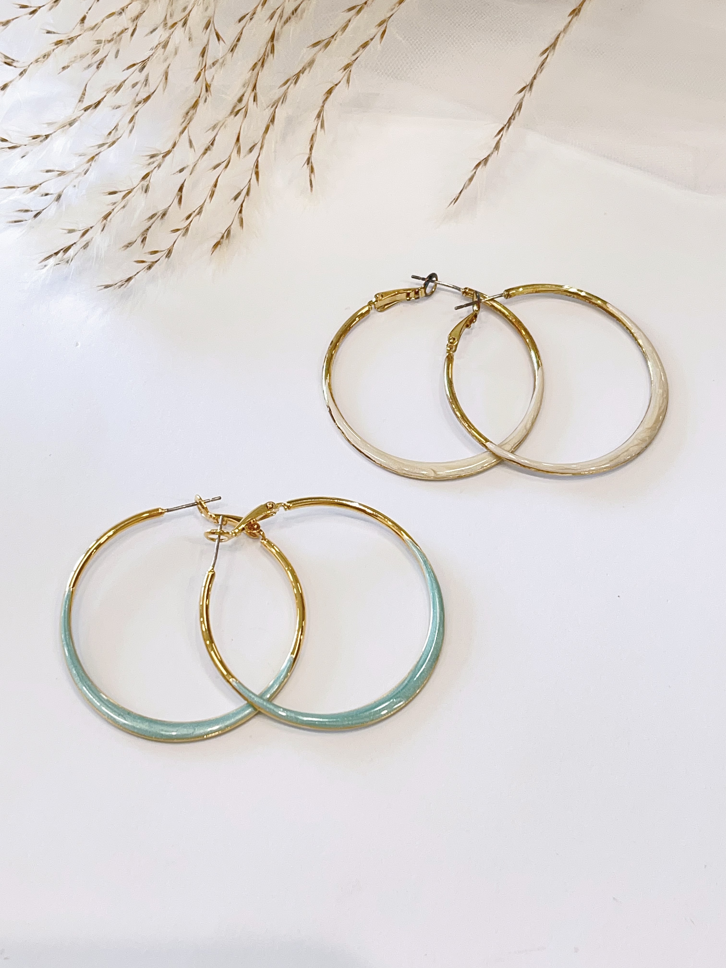 不同色系扁设计耳圈耳环