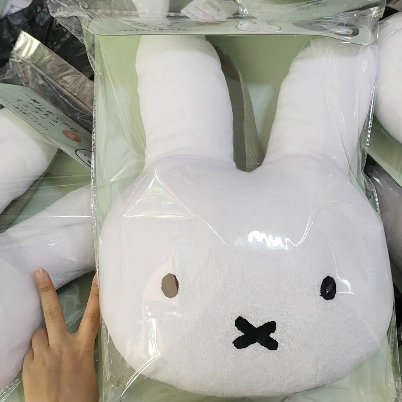 Miffy汽車/家用頸枕抱枕咕臣 - 1件 現貨