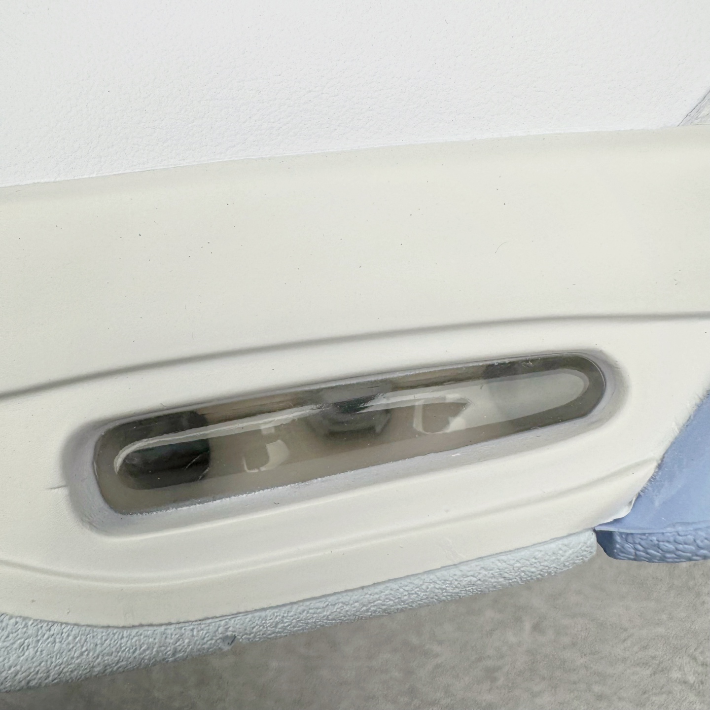 Air Jordan 4 Retro "Forget Me Not" HV0823-100