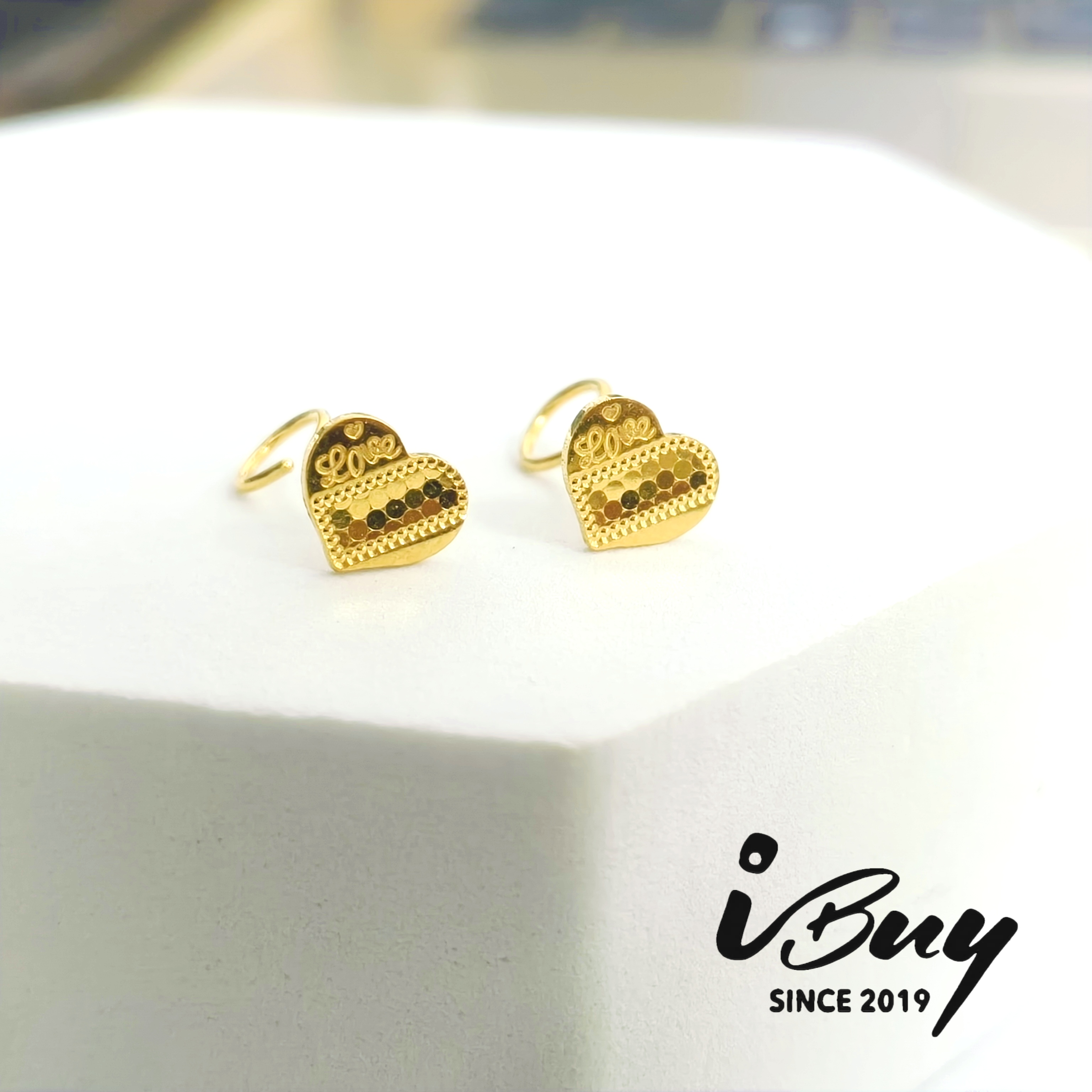 999 GOLD DRAGON SCALE HEART STUD EARRING 999 金 龙鳞爱心泡丁