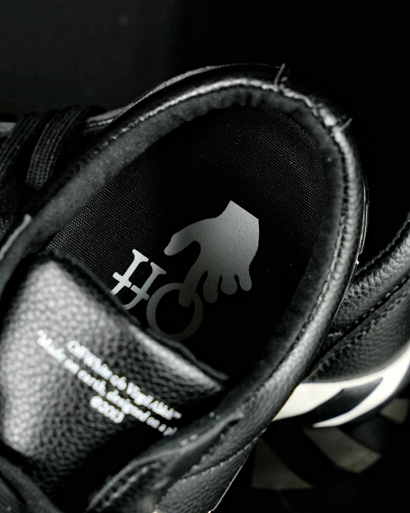 Off-White Low Vulcanized