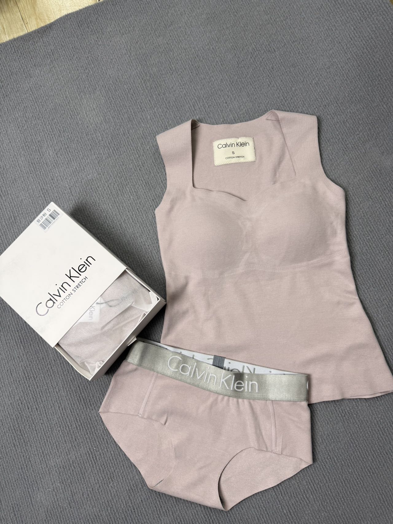 Calvin Klein 時尚潮流背心➕內褲套裝