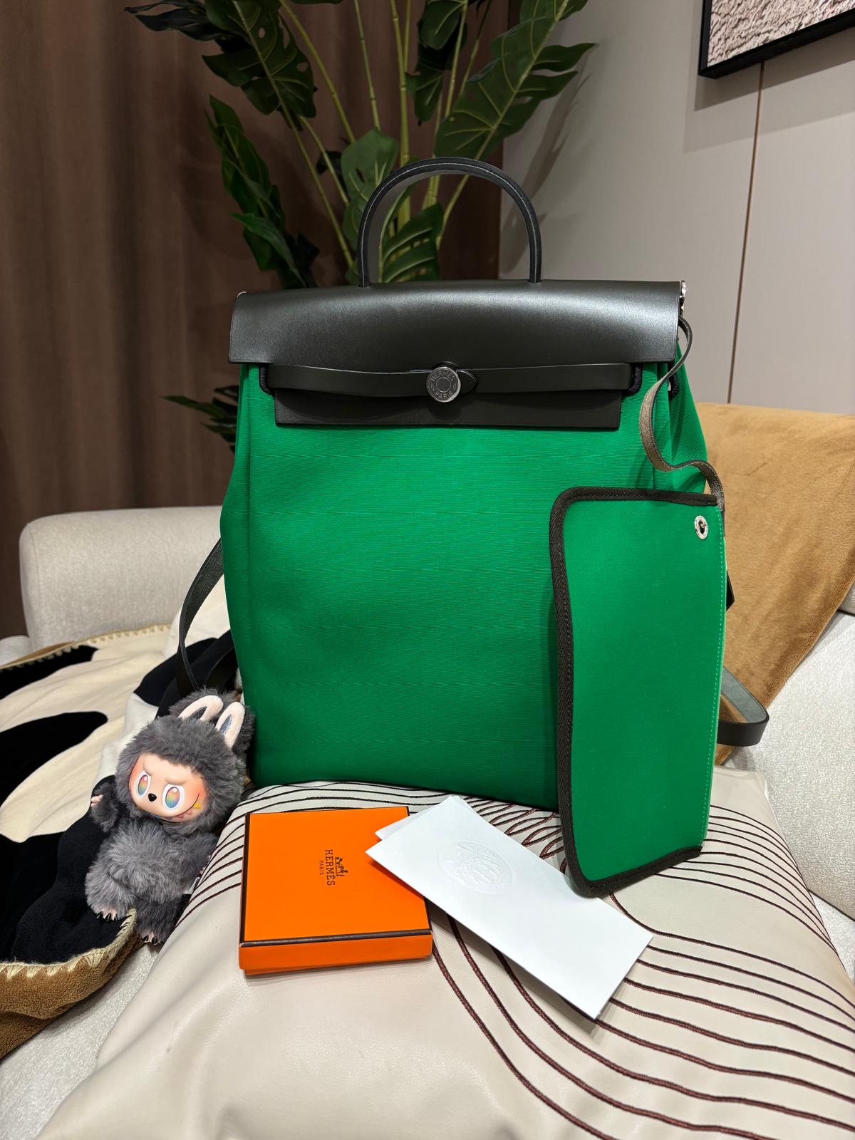 Hermes Herbag backpack Stamp Y 1K Bamboo 100%Authentic, 99%New ✅香港專門店收據✅Dust bag ✅Box