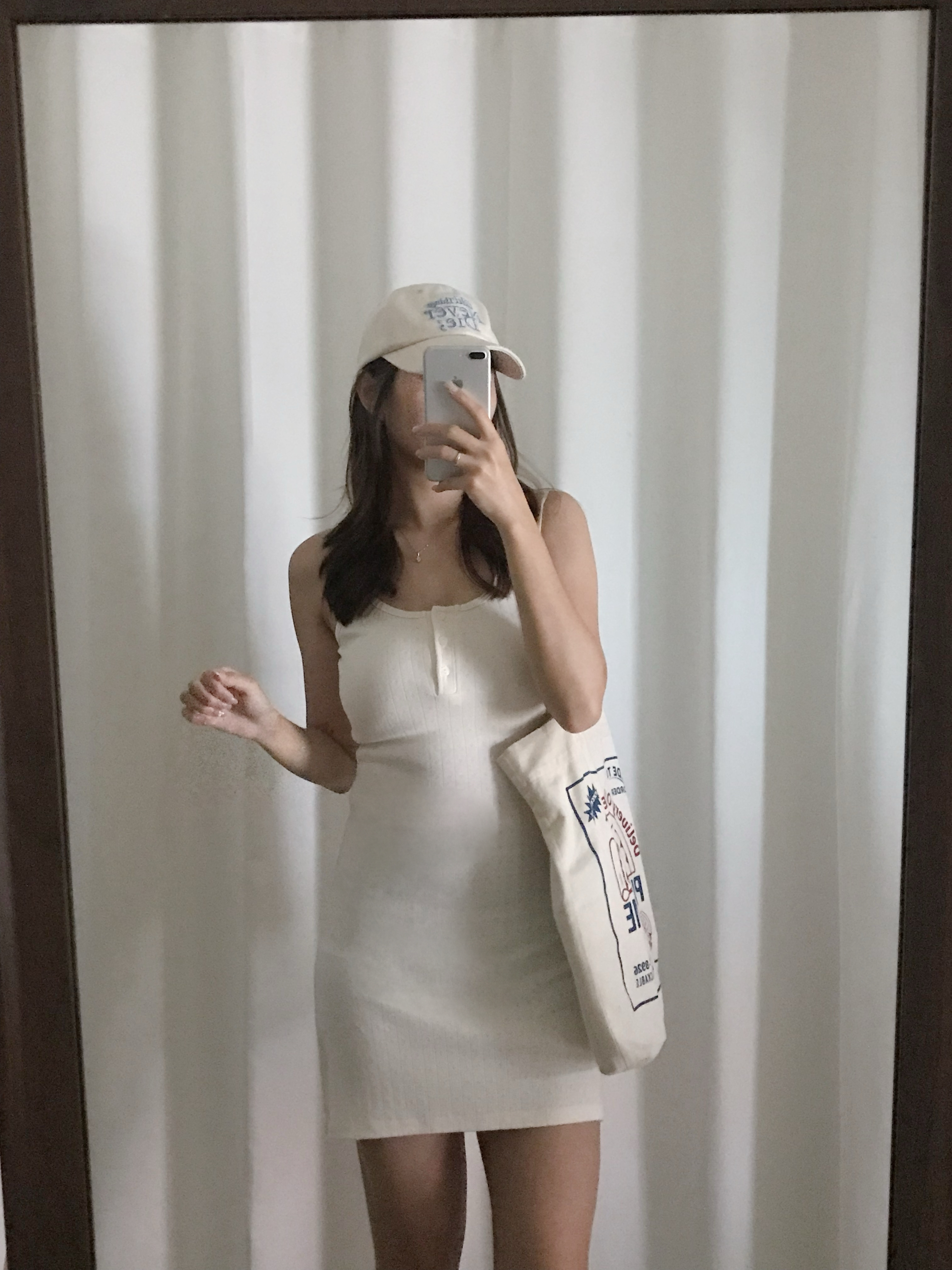 [顯身材!]簡約通花修身連身裙(三色入)