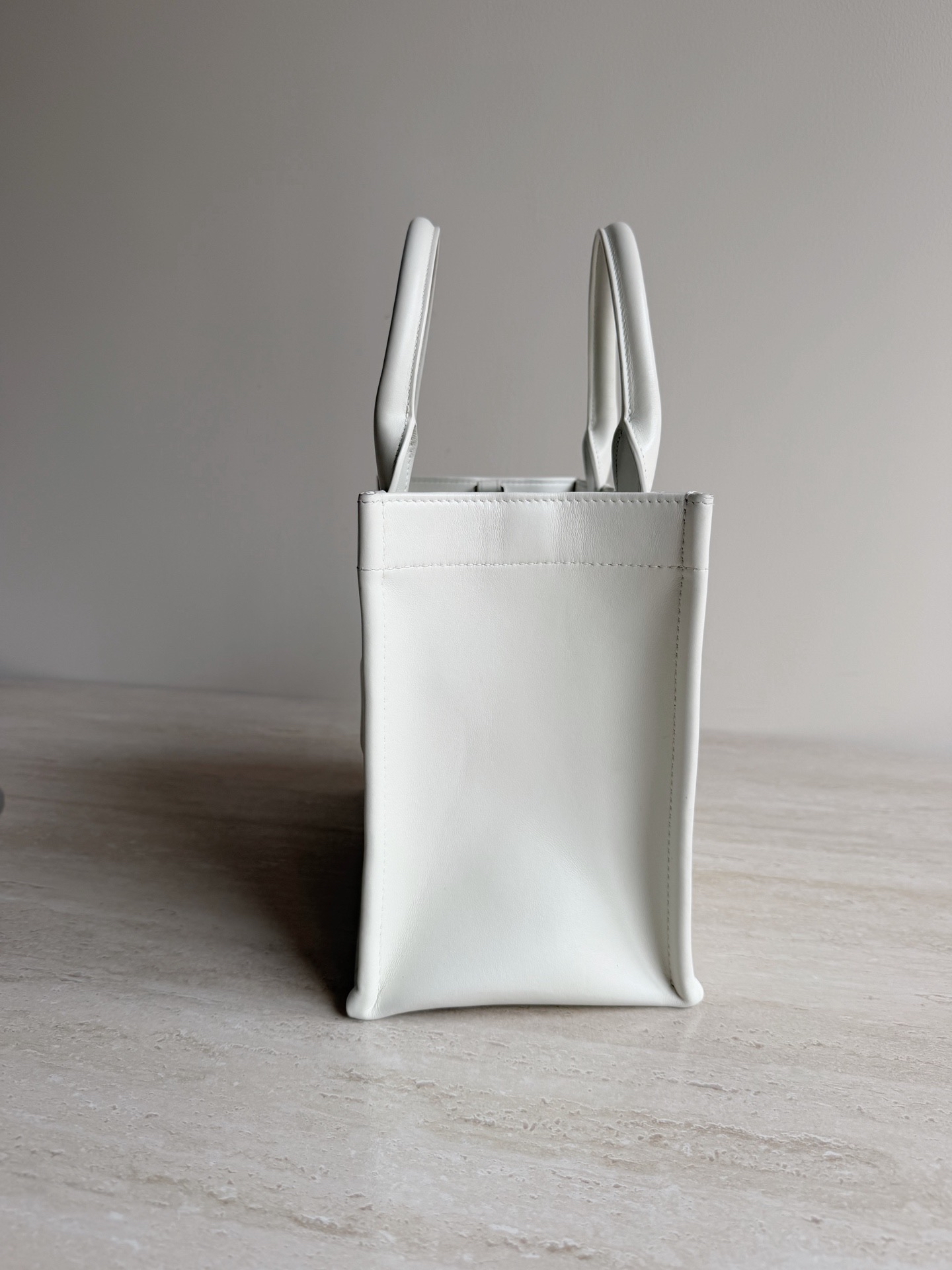 【預訂貨品】Dior白色Tote bag