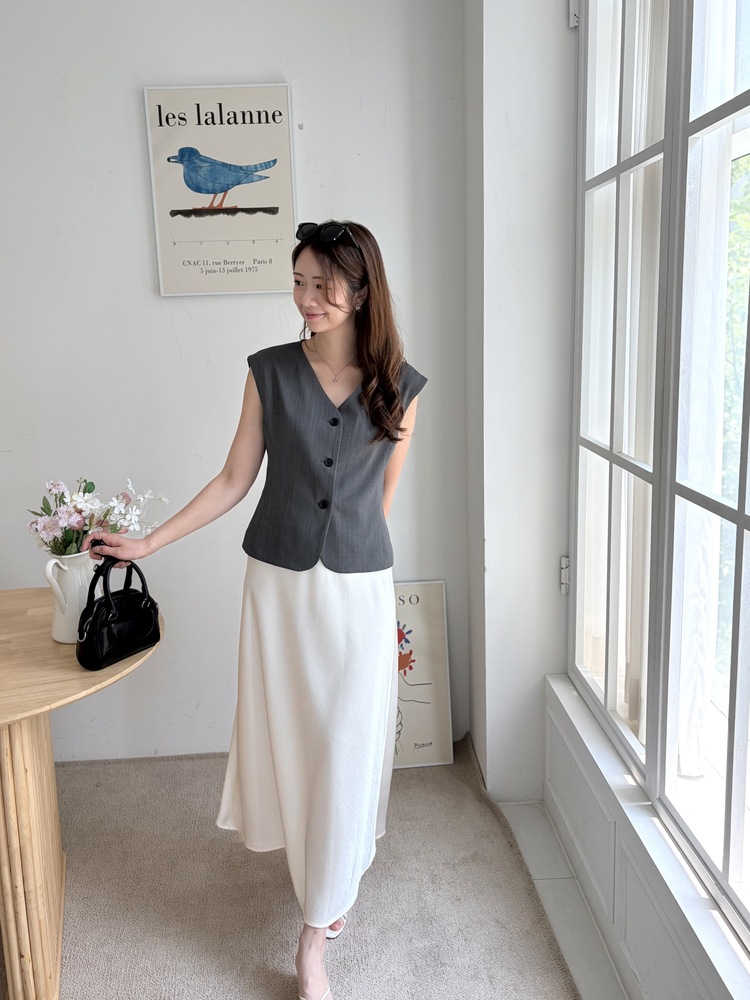Signature Linen Blend Vest (Charcoal)