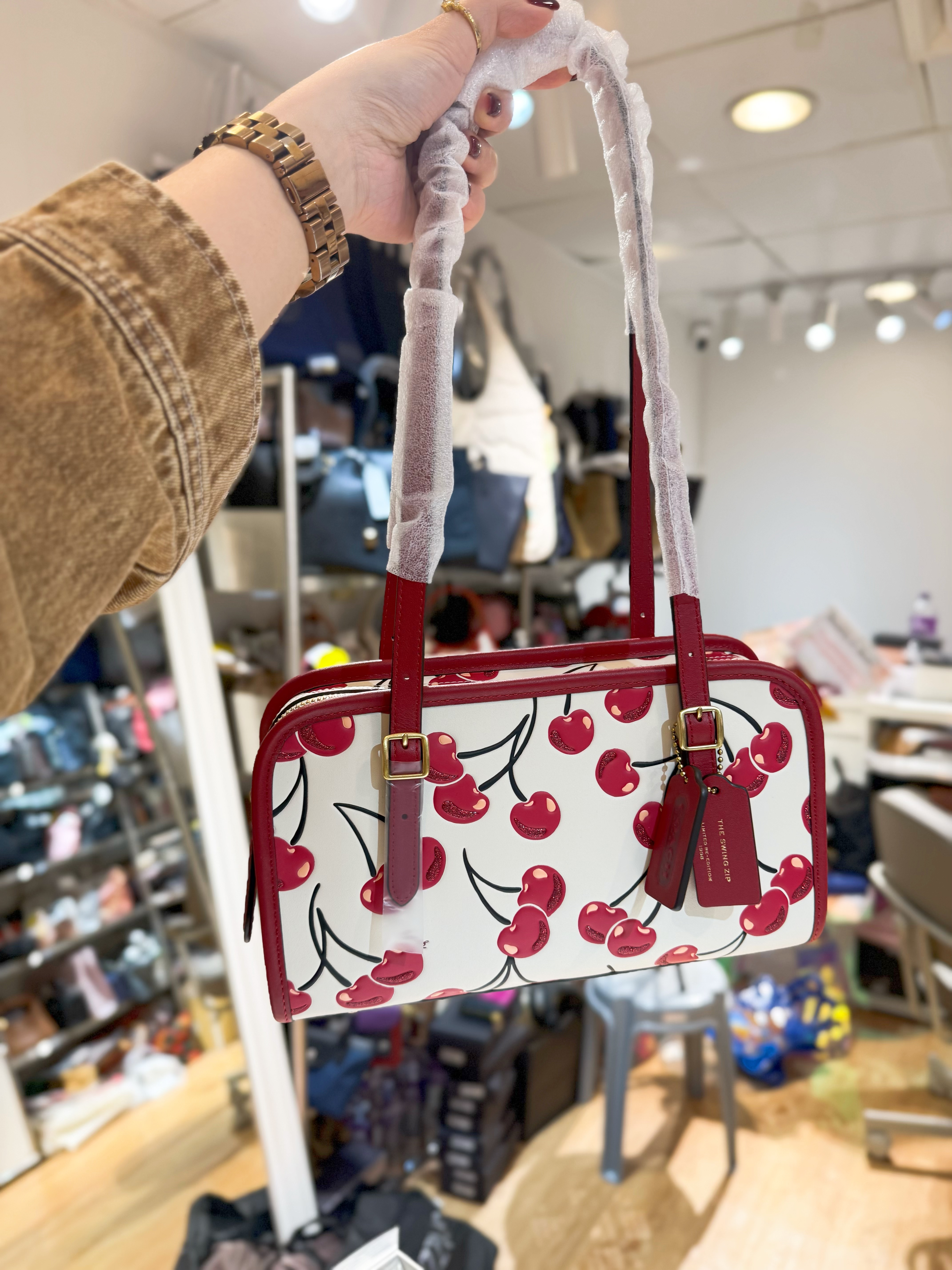 Coach Swing zip bag cherry