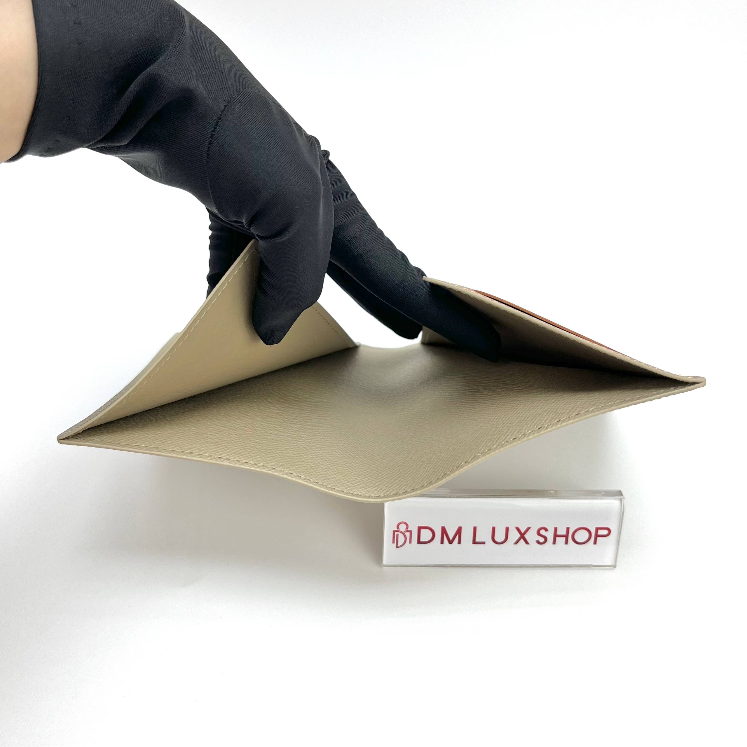 LV Passport Cover Neutral / Tan