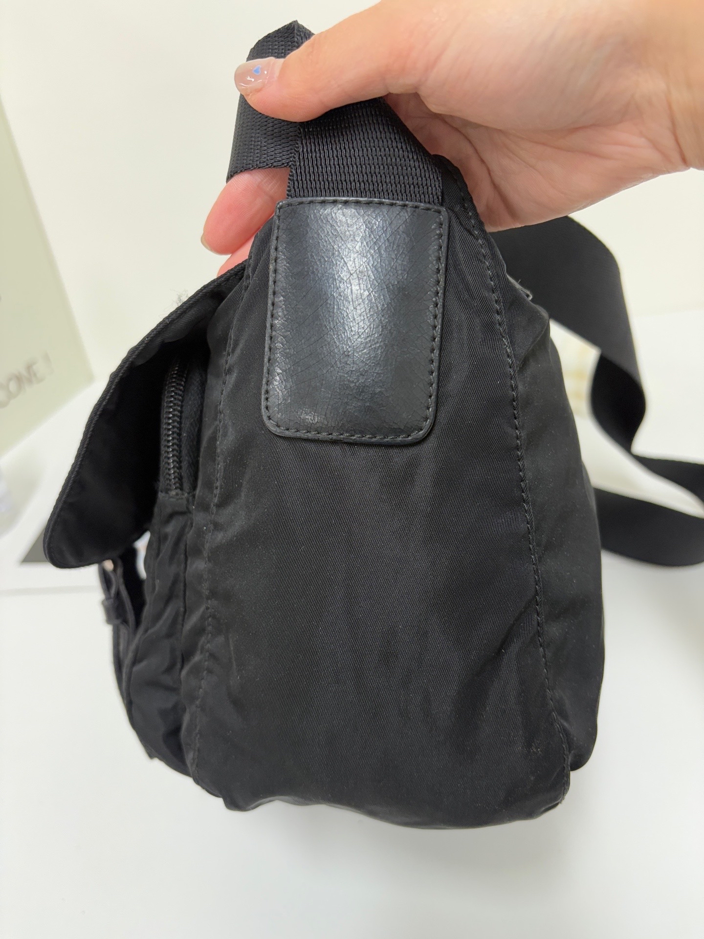 【預訂貨品】prada黑色尼龍郵差包