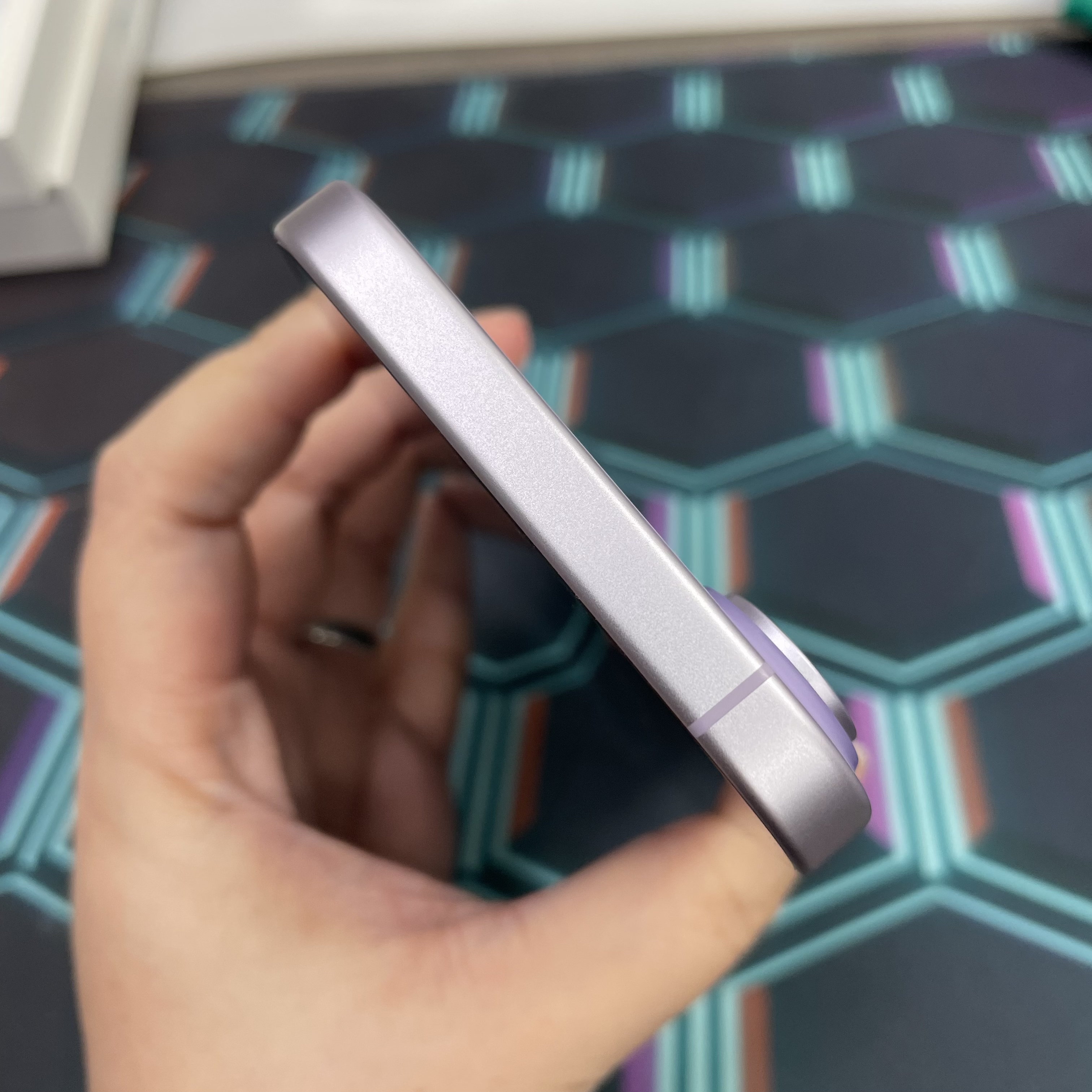*8046 17 完美機 256GB 電94 紫色 purple