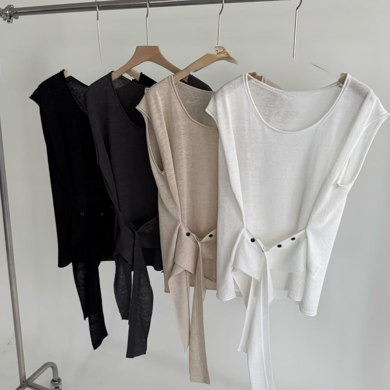 Stylish tided knit