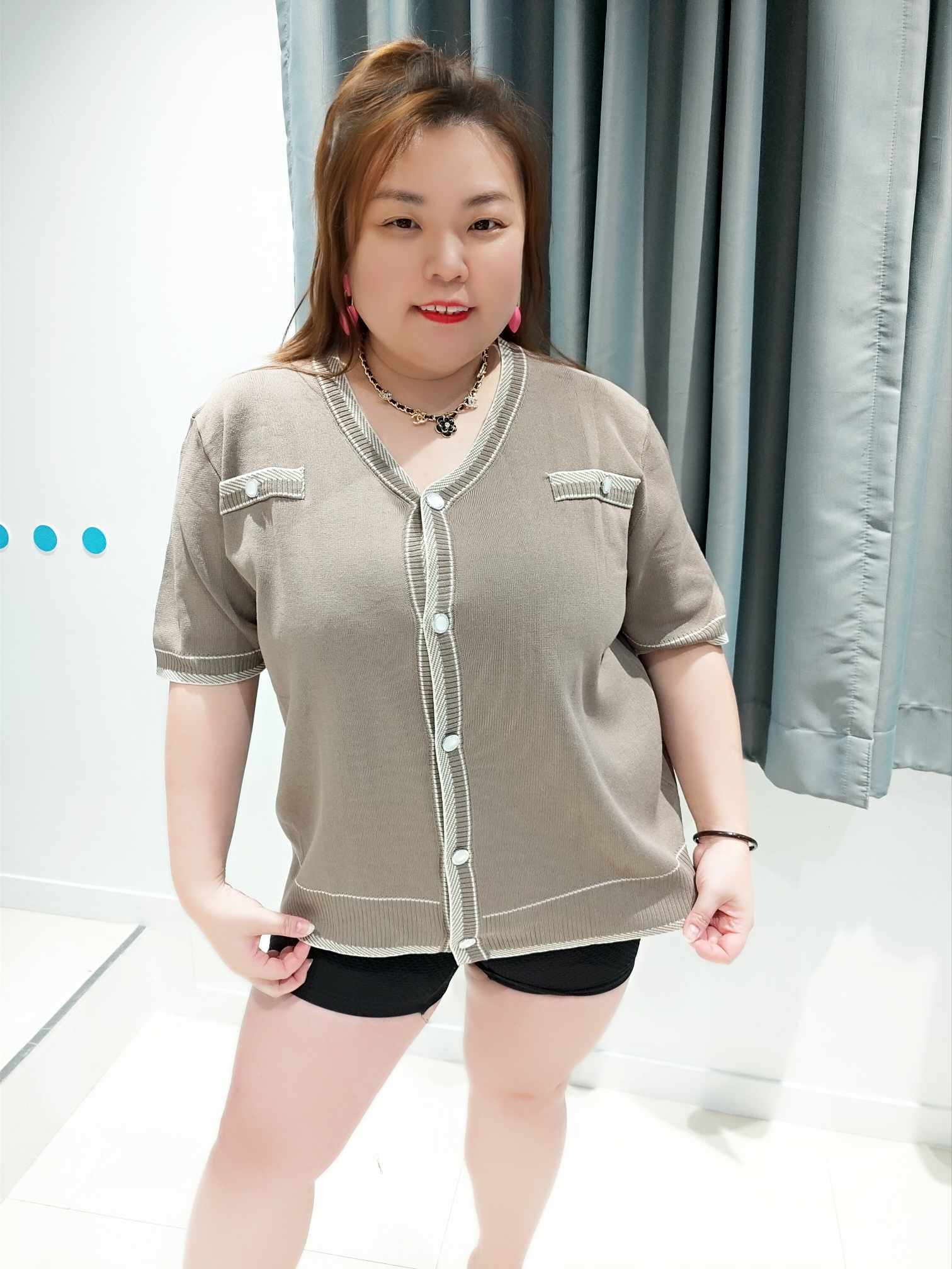 DSF04 拼小香风设计针织上衣