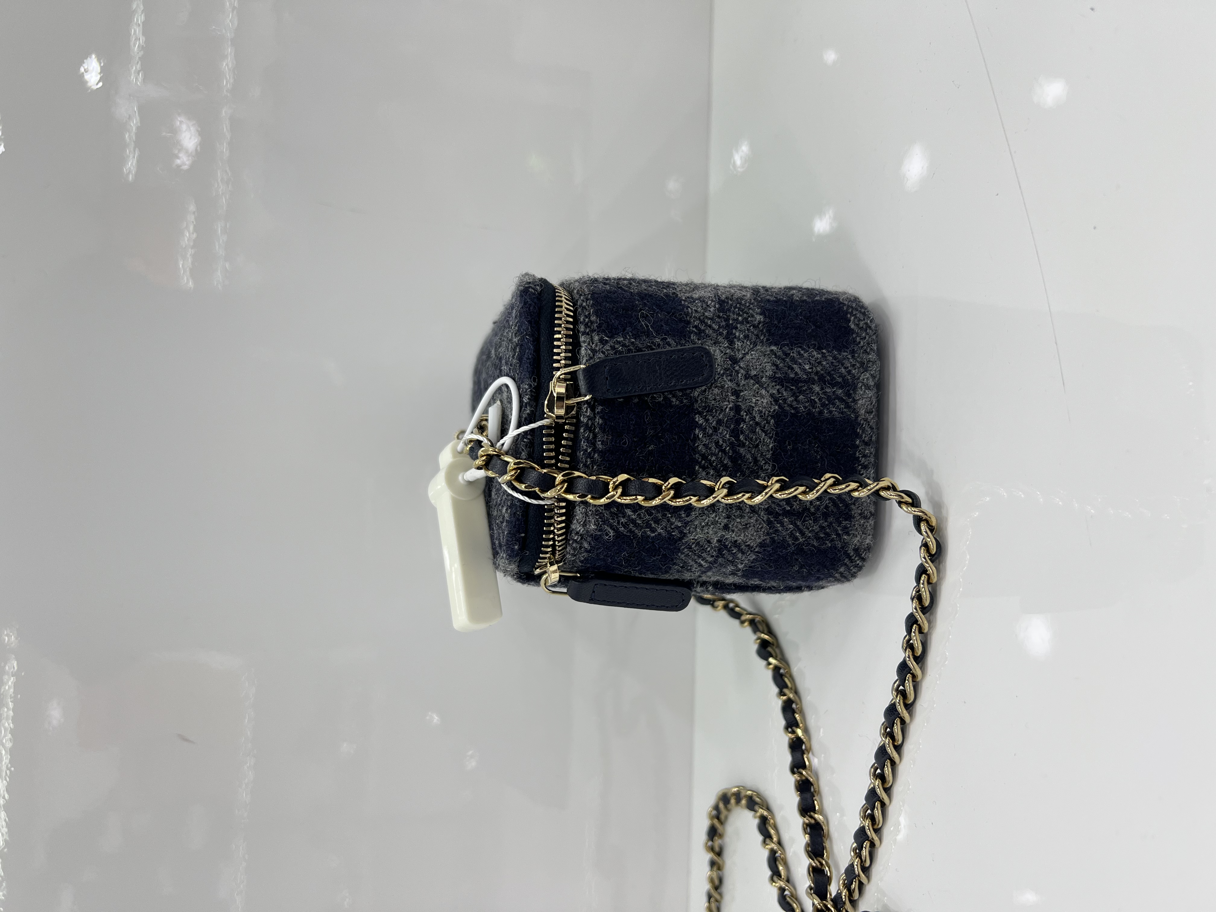 直播貨品 |  [1個-$100 2個-$300］EE82