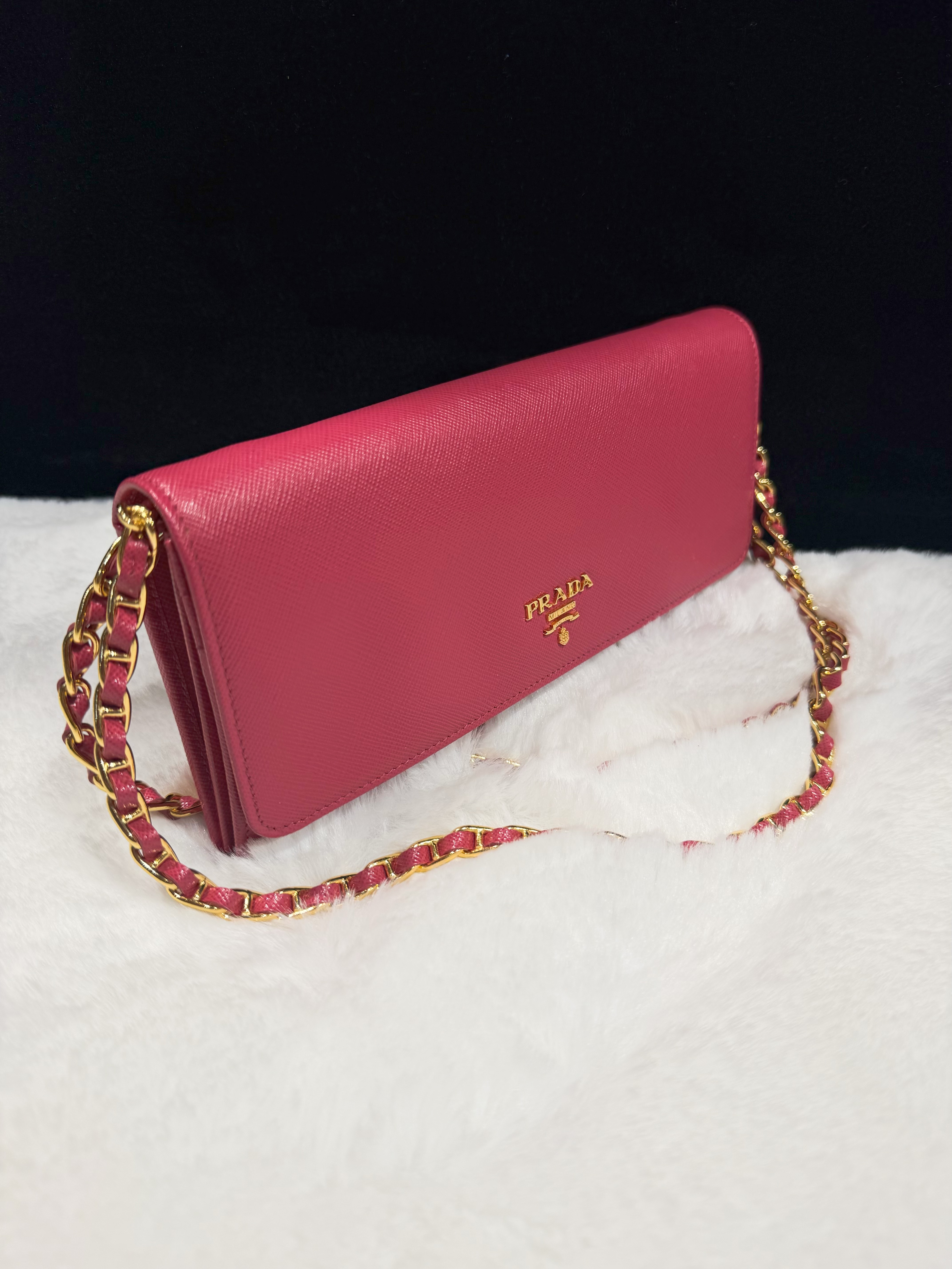 Prada WOC sf/fuxia