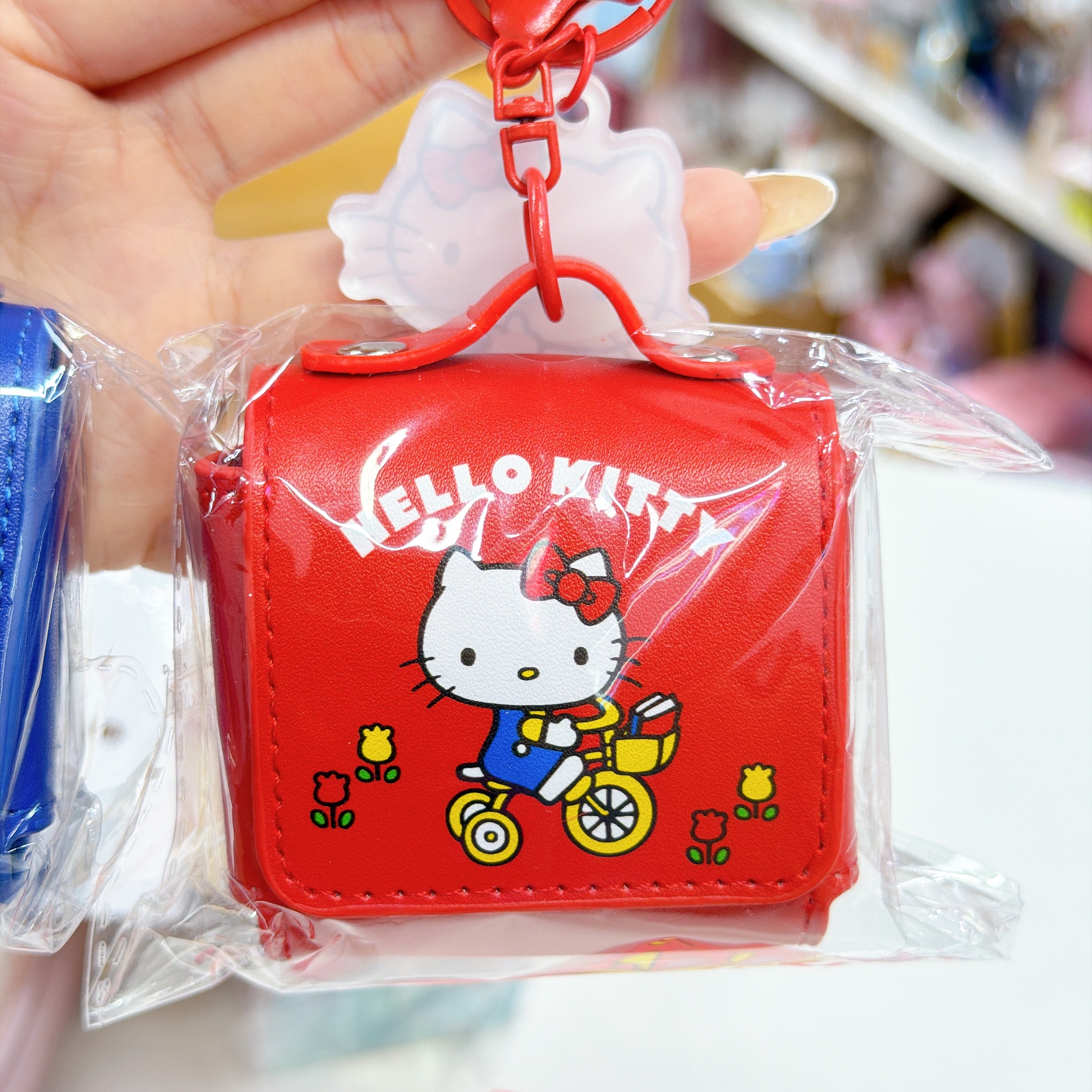 日本直送Hello Kitty復古鎖匙扣掛飾  可以放Airport