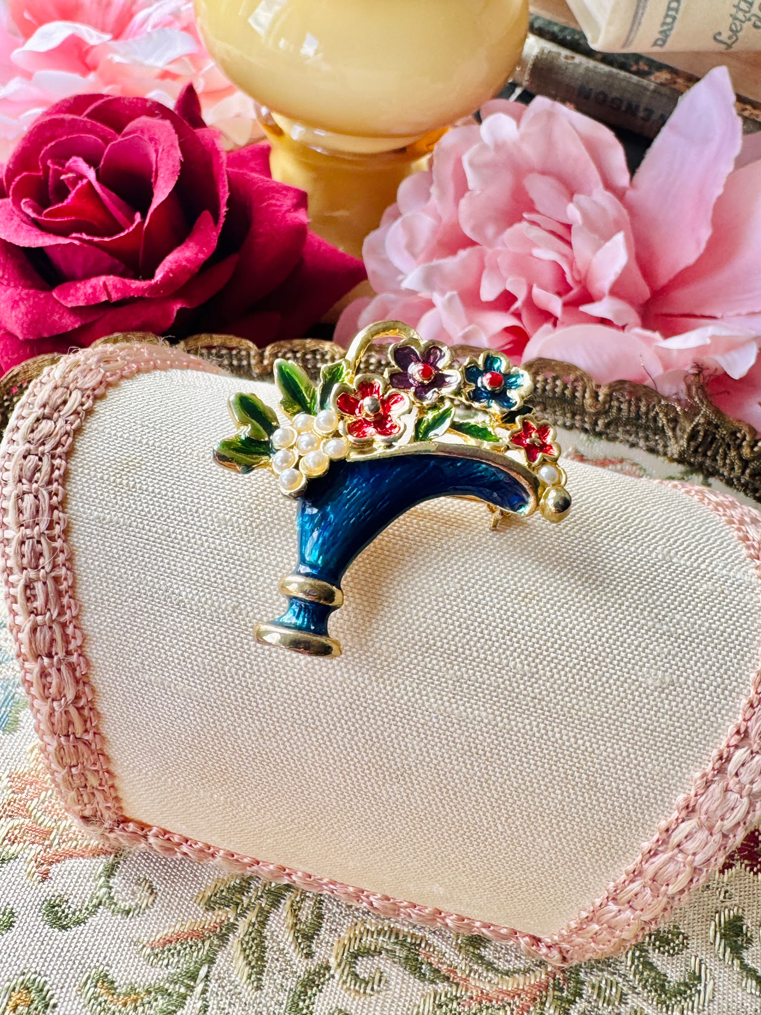 Vintage Enamel Flower Basket Brooch (MT2625-1)