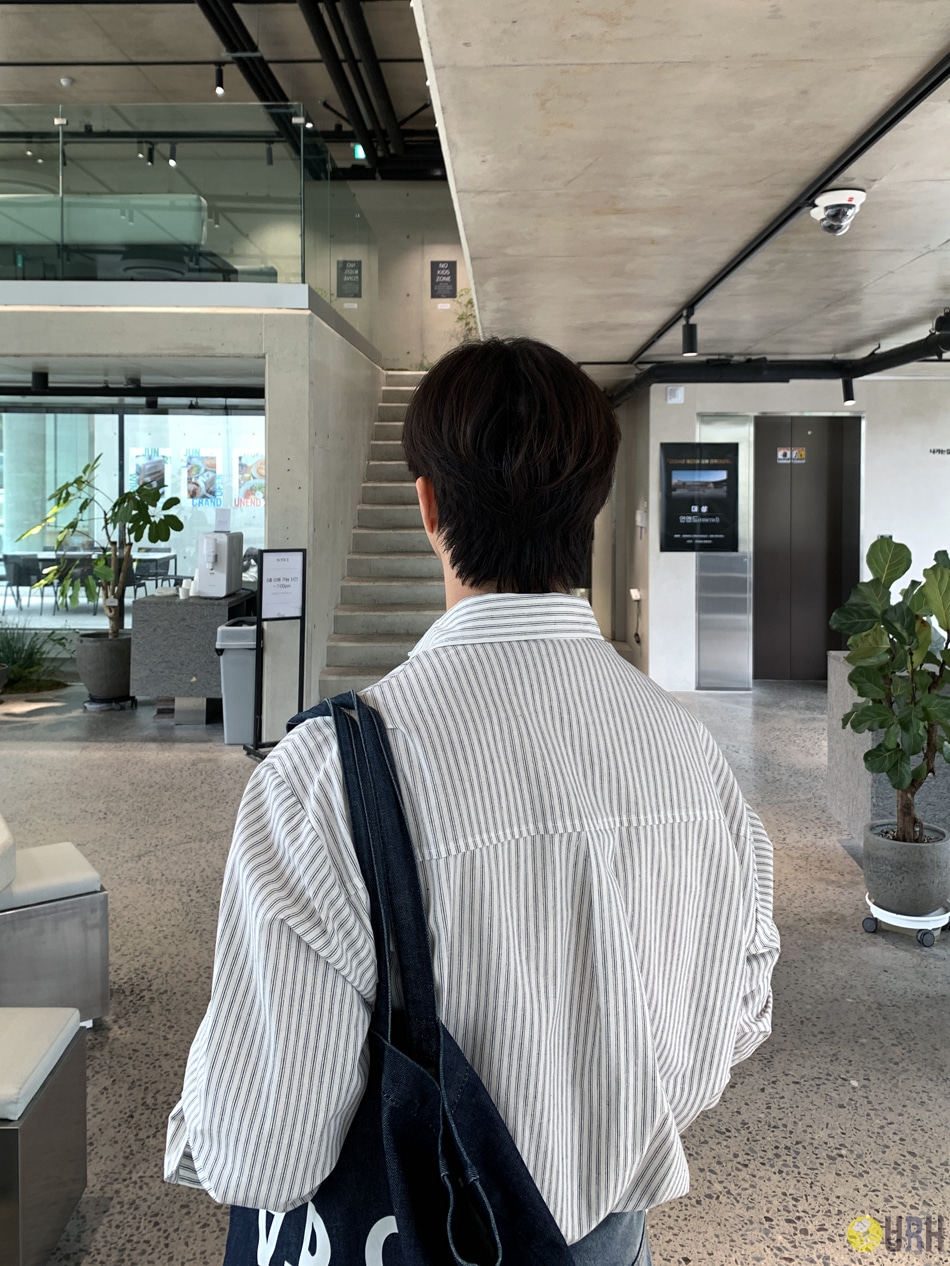 【100%保證韓國直送】韓國品牌原創系列 經典城市細條紋寬鬆棉質襯衫 👕 [1 color] RL114823