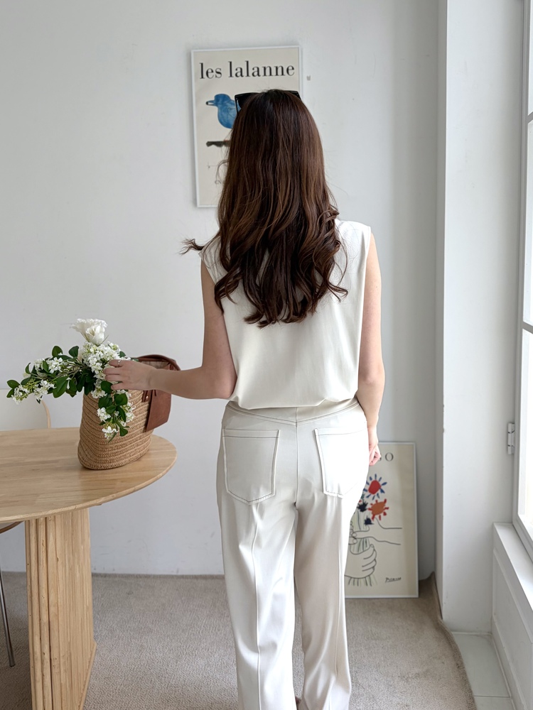 Topstitched Sleeveless Blouse (Ivory)