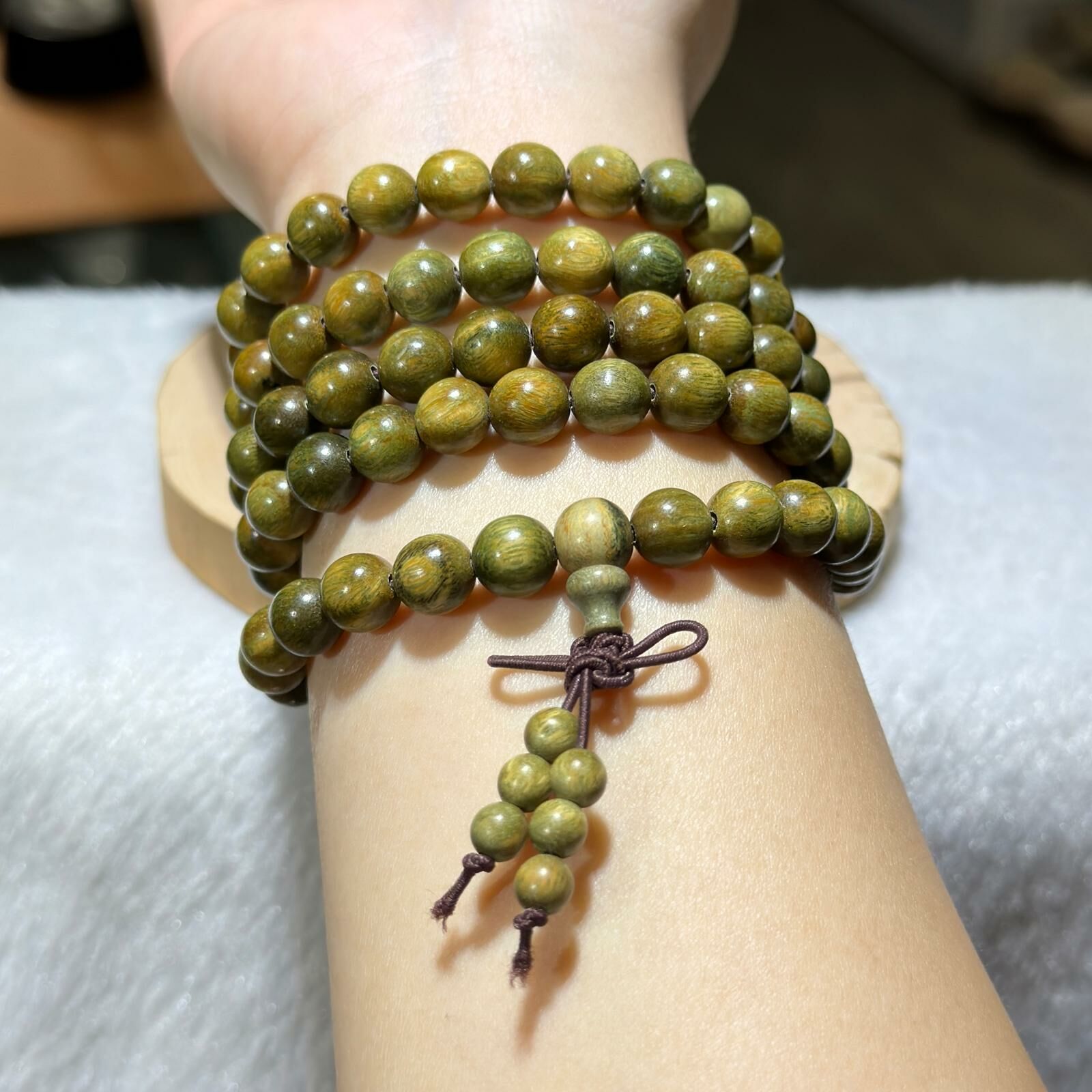 綠檀木108珠串 8 mm +/- (淺)