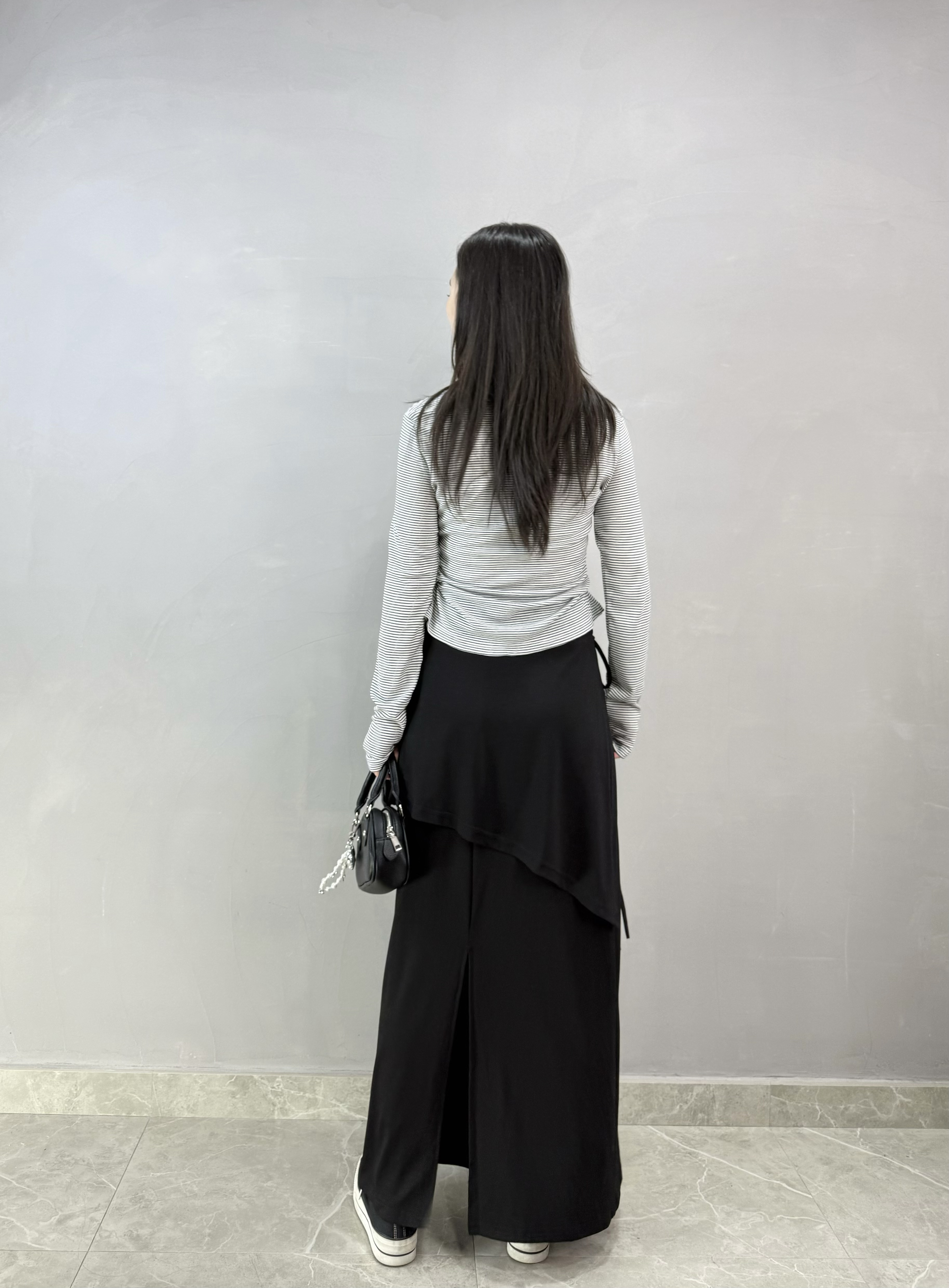 H63 假兩件開叉橫間Tee