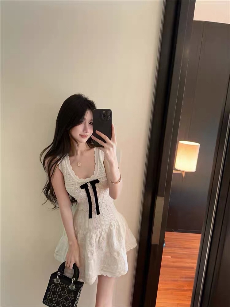 针织蕾絲设计迷你連身裙